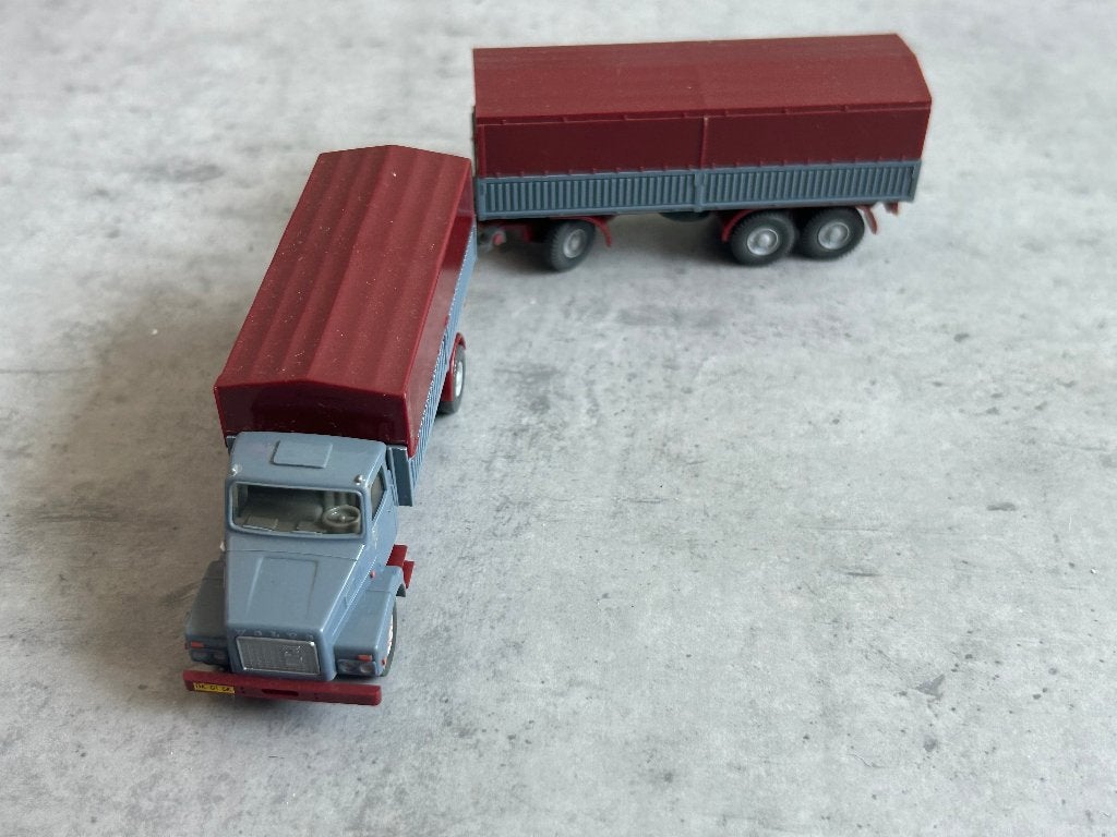 Wiking 1:87 Volvo N10 + aanhanger met huif, Ophalen of Verzenden, Zo goed als nieuw, Bus of Vrachtwagen, Wiking