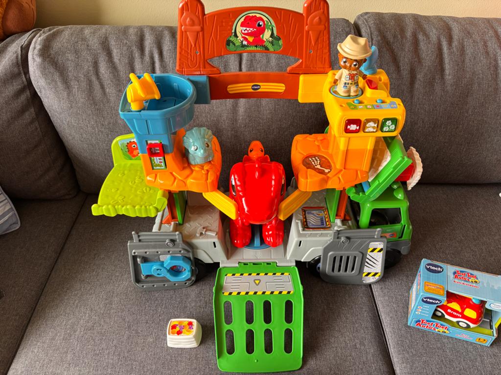VTech Vrolijke Vriendjes Dino Avonturenset NIEUW, Ophalen of Verzenden, Zo goed als nieuw, Bouwen, Met geluid