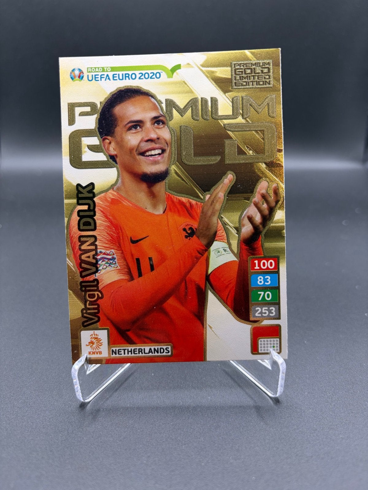 Virgil van Dijk Premium Gold kaart UEFA Euro 2020, Verzamelen, Ophalen of Verzenden, Zo goed als nieuw, Overige binnenlandse clubs