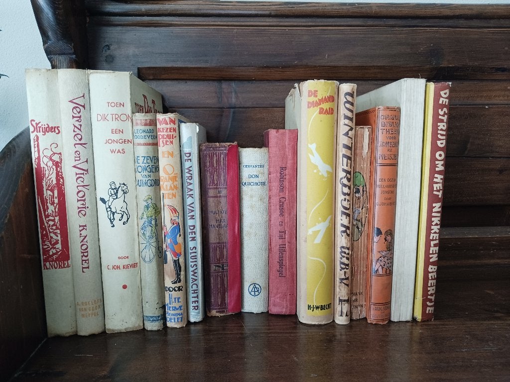 jeugdboeken (merendeel jaren `30) van bekende schrijvers, Ophalen, Gelezen