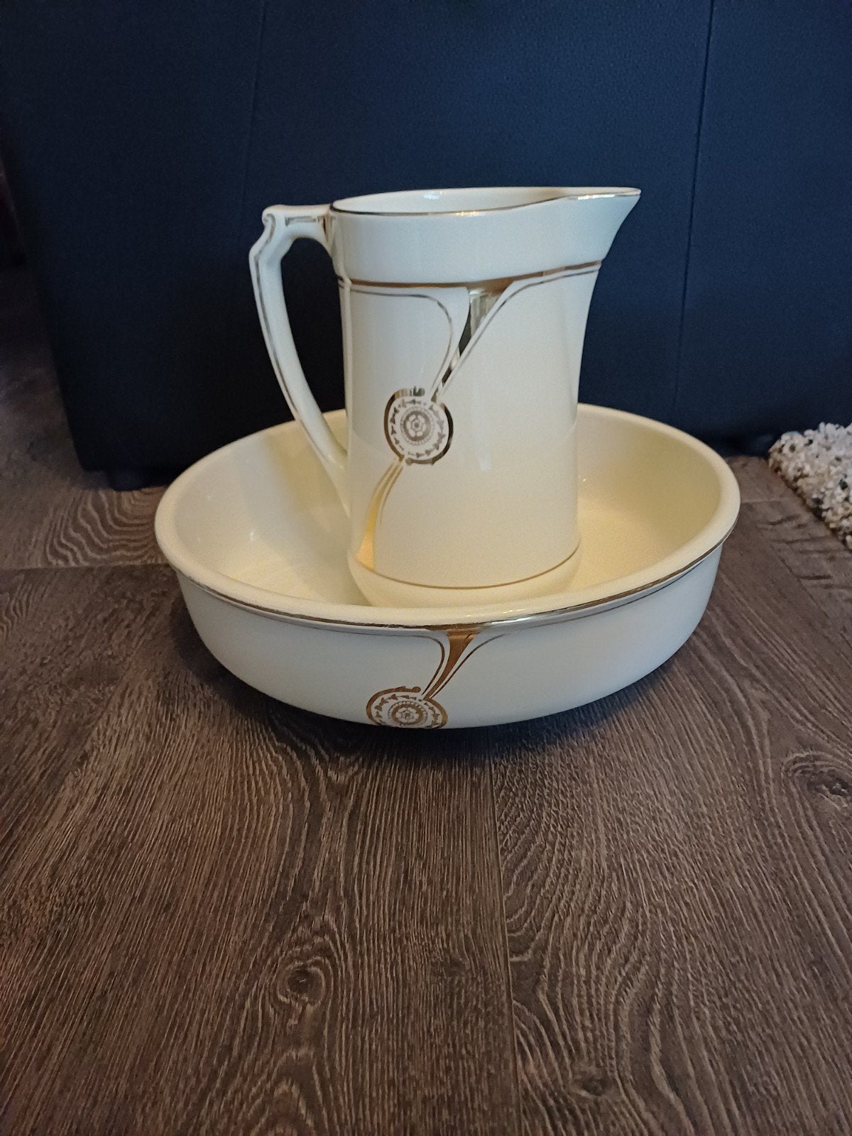 Antieke waskom en kan set - Wit met gouden decoratie, Ophalen of Verzenden