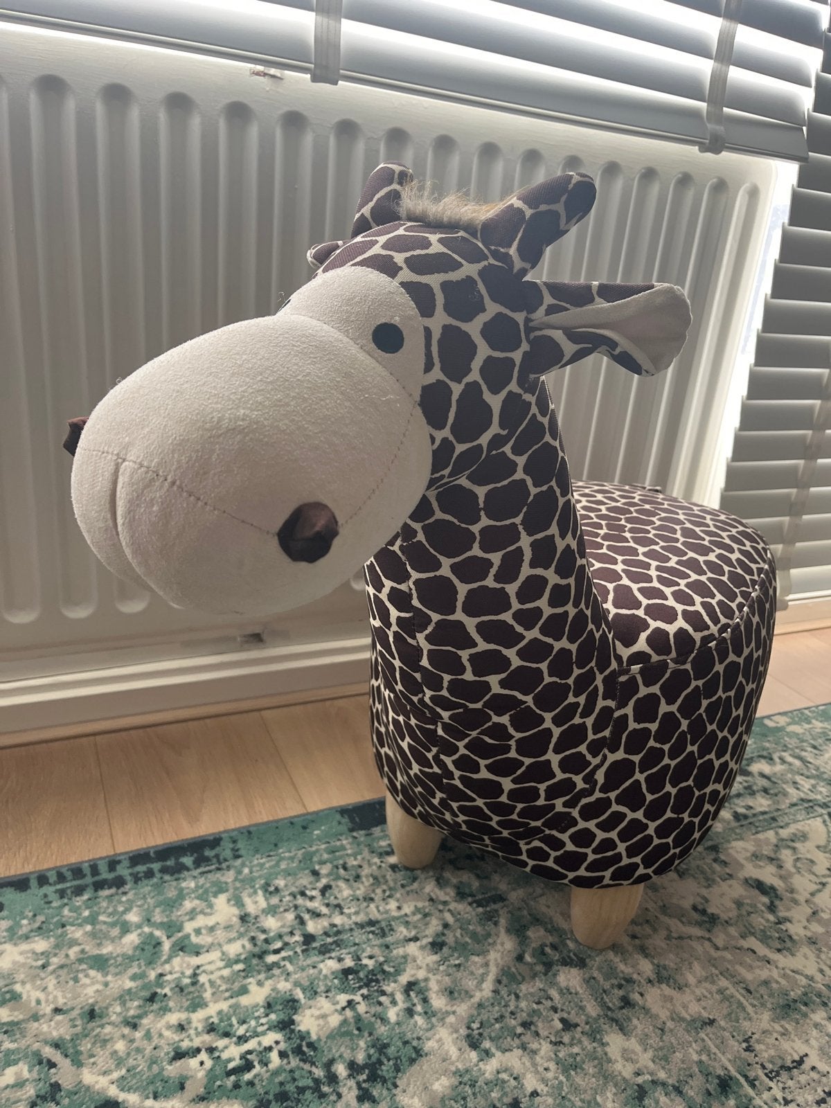 Leuke Giraffe Kruk / Voetenbankje voor Kinderkamer, Ophalen, Zo goed als nieuw, Stoel