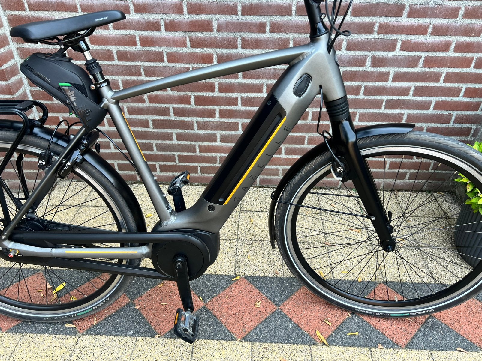 Gazelle Ultimate C8+ HMB titanium grijs mat, Ophalen of Verzenden, Zo goed als nieuw, 50 km per accu of meer, 55 tot 59 cm