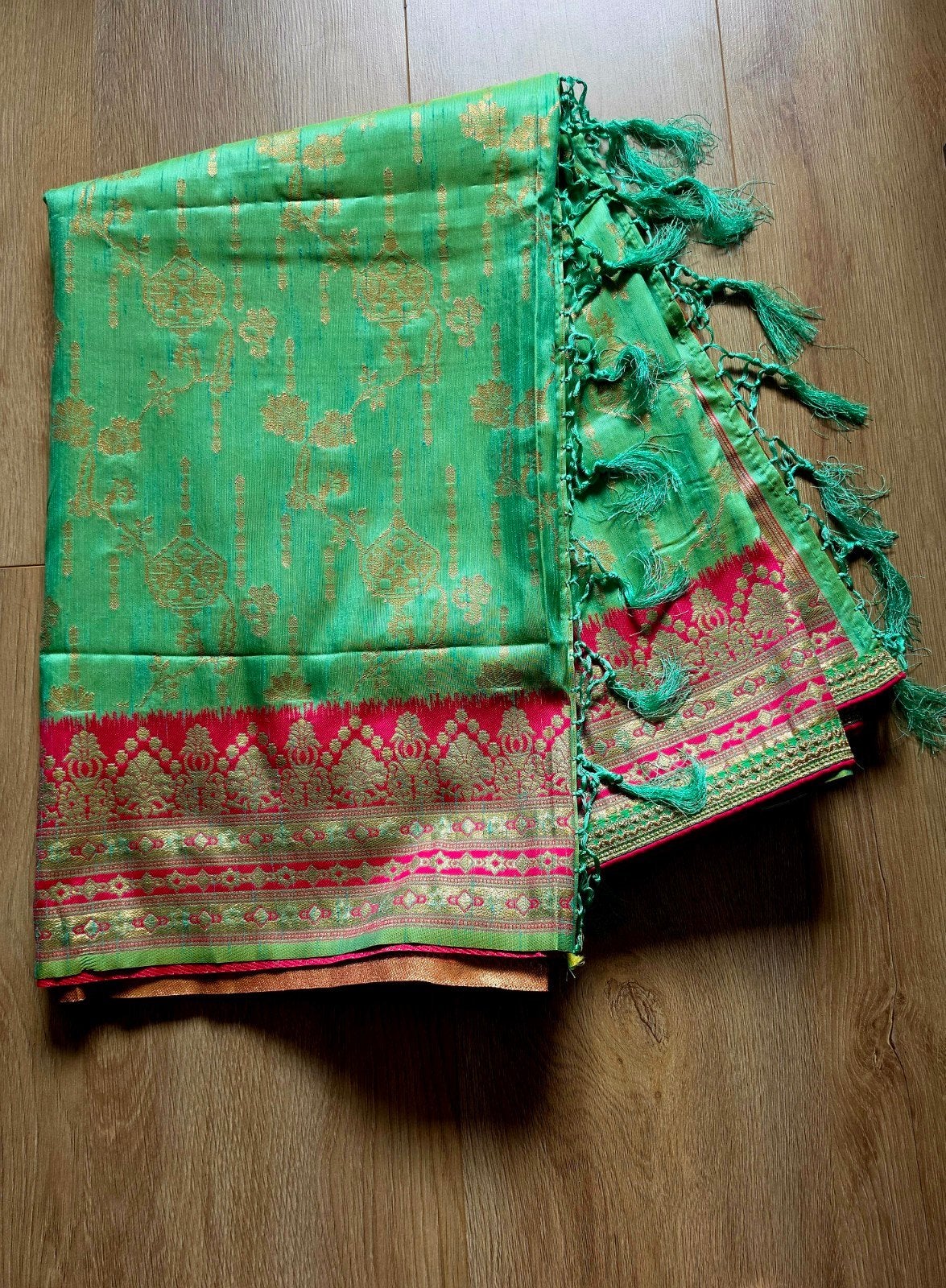 Indiase Saree / Sari - Groen en Roze met Goud, Onbekend, Ophalen of Verzenden, Nieuw