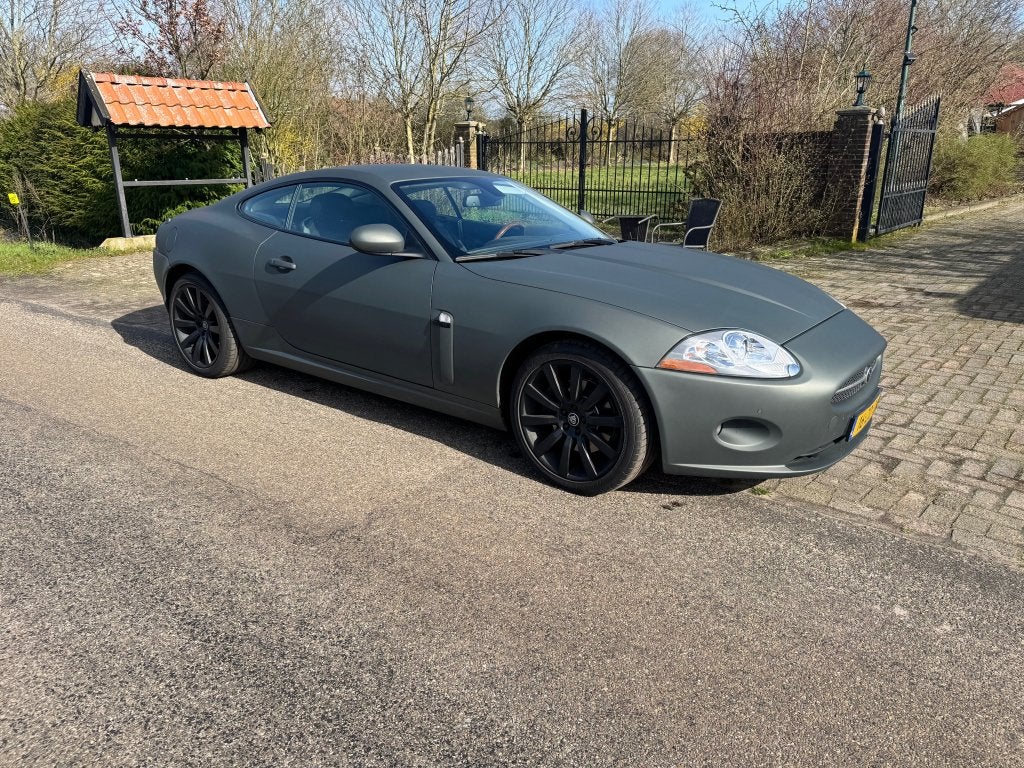 Jaguar XK rechtstreeks van eerste eigenaar 75 k kilometers, Auto's, Achterwielaandrijving, 8 cilinders, 4200 cc, 4 stoelen