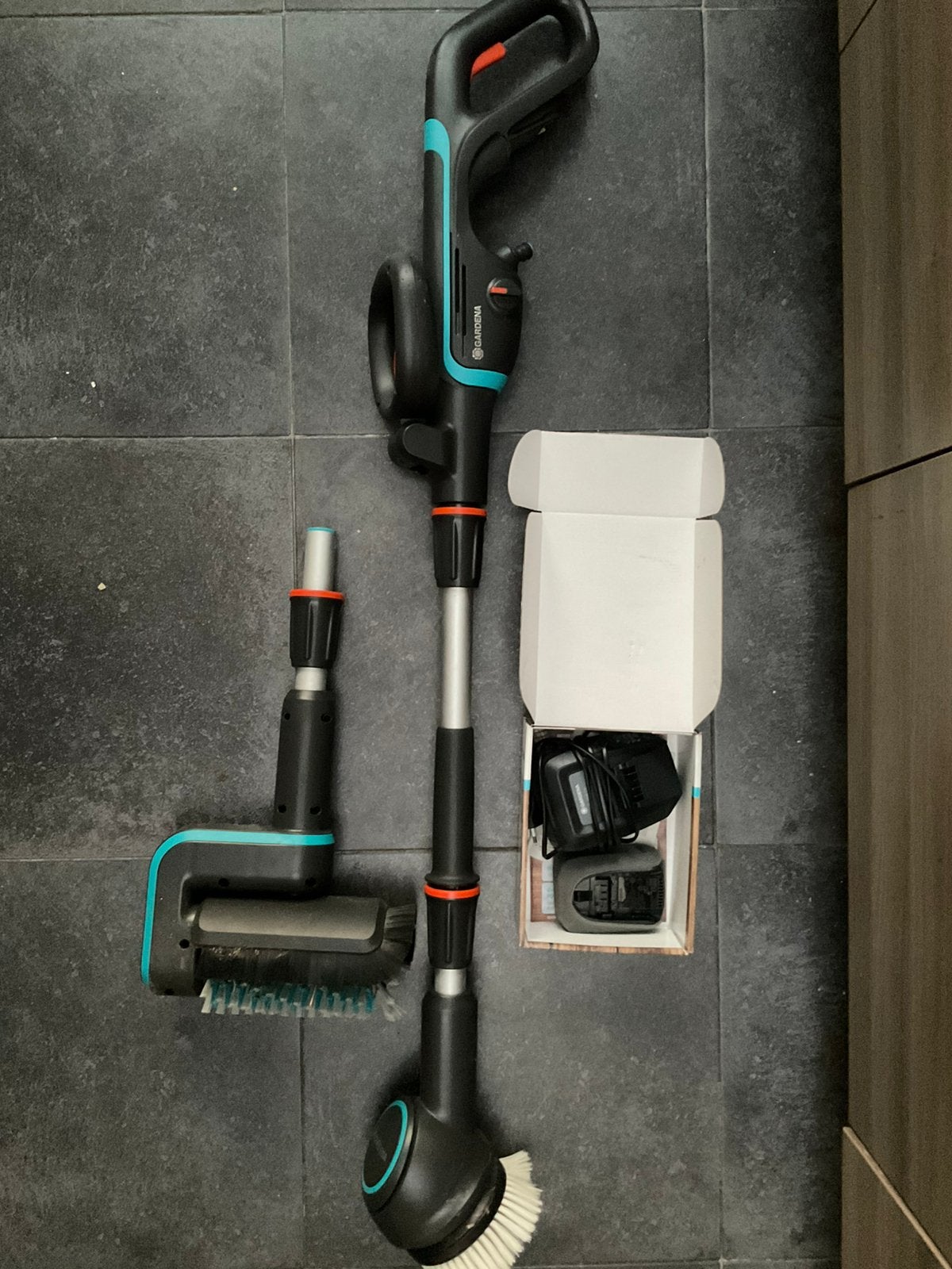 Gardena, multireiniger aqua brush, Ophalen, Gebruikt, Accu, Met autostop en -start