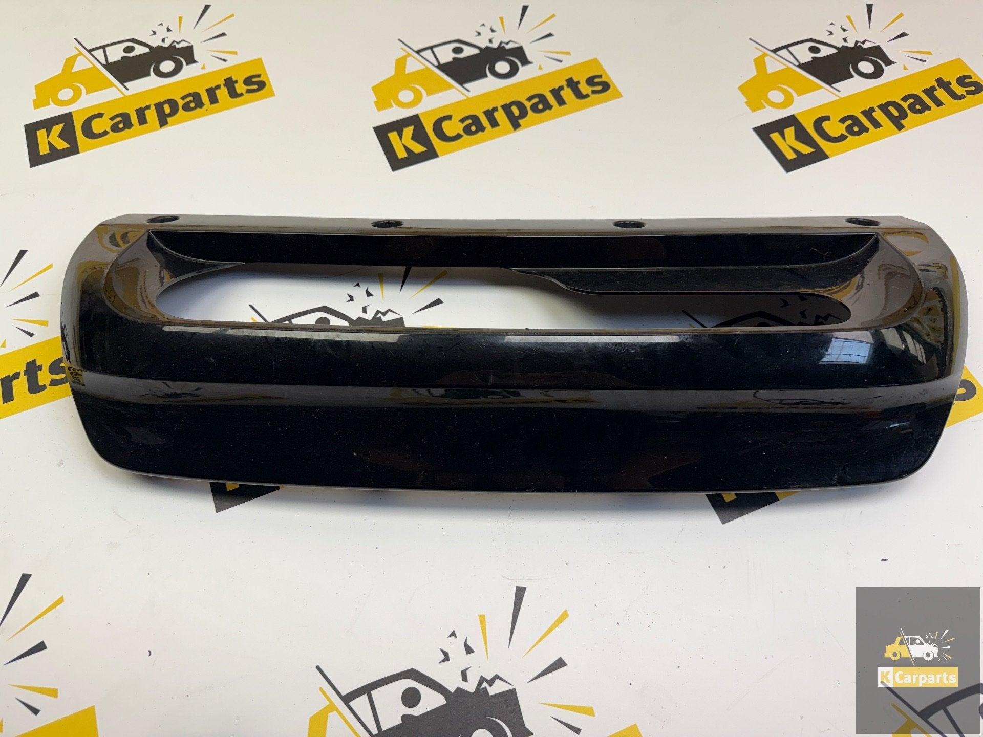 Landrover Rangerover Spoilerlip Achterbumper N9X2-17K950-C, Abbey Road, Whitley 1
CV3 4LF  Coventry, Jaguar Land Rover Limited