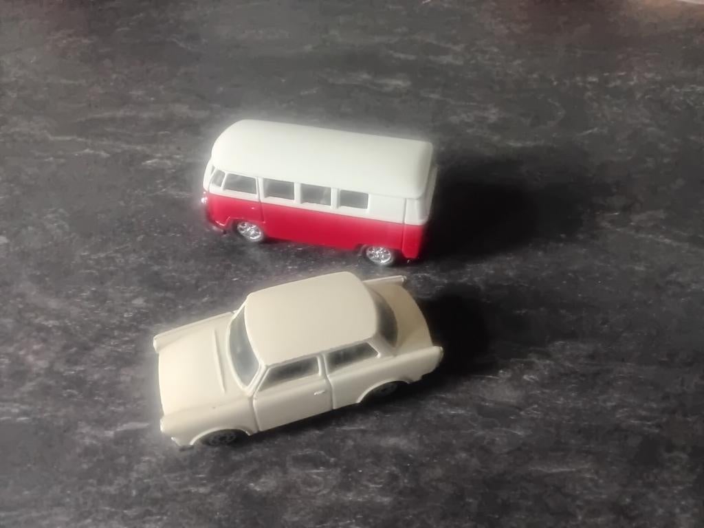 Trabant / Volkswagen Microbus  modelautos  Nostalgie, Ophalen of Verzenden, Zo goed als nieuw, Auto