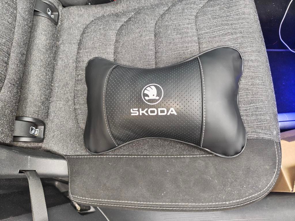 Skoda nekkussen, Ophalen of Verzenden
