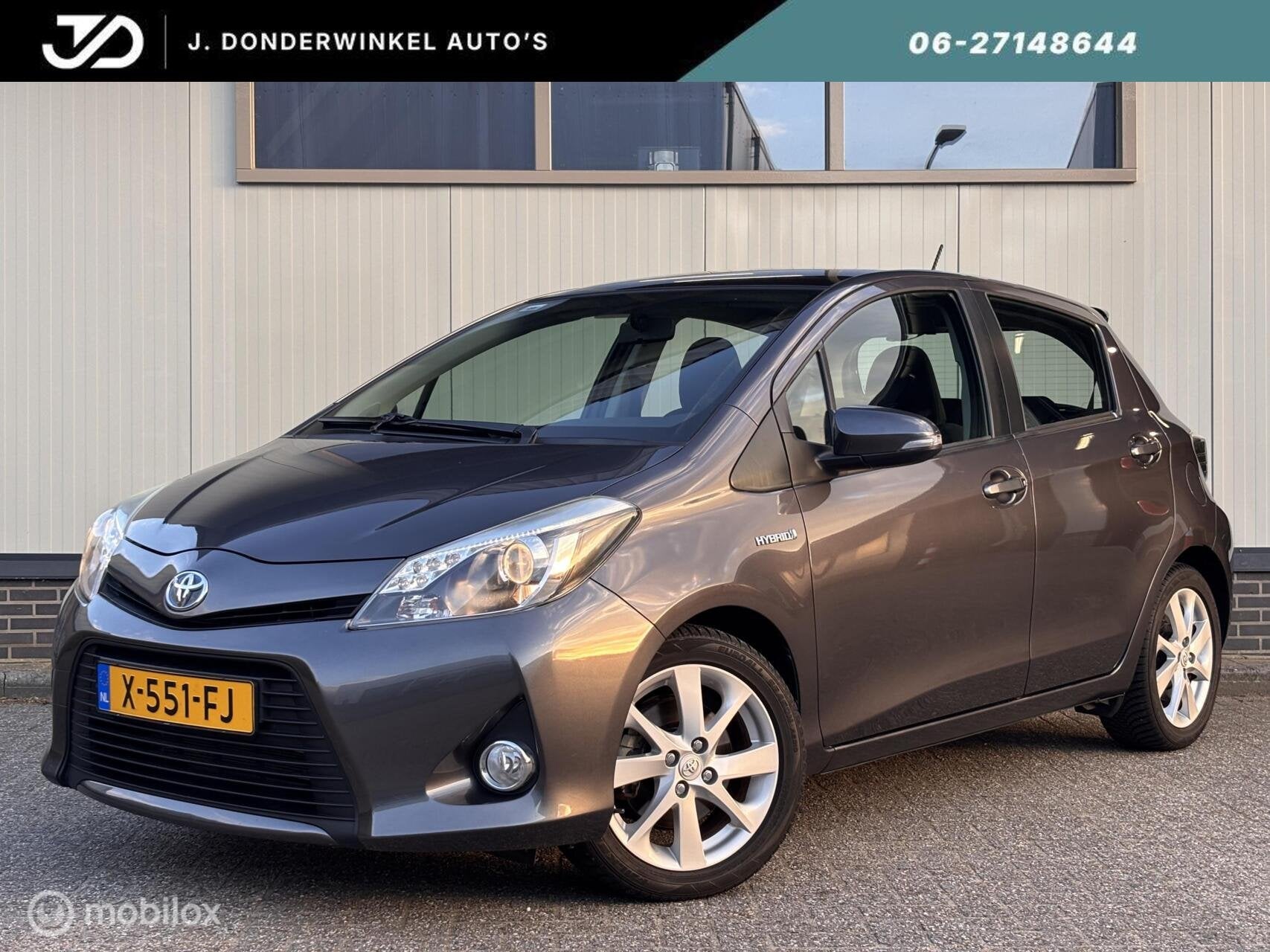 Toyota Yaris 1.5 Hybrid Dynamic camera Panorama RIJKLAAR, Auto's, Gebruikt, Zwart, 4 cilinders, 1070 kg