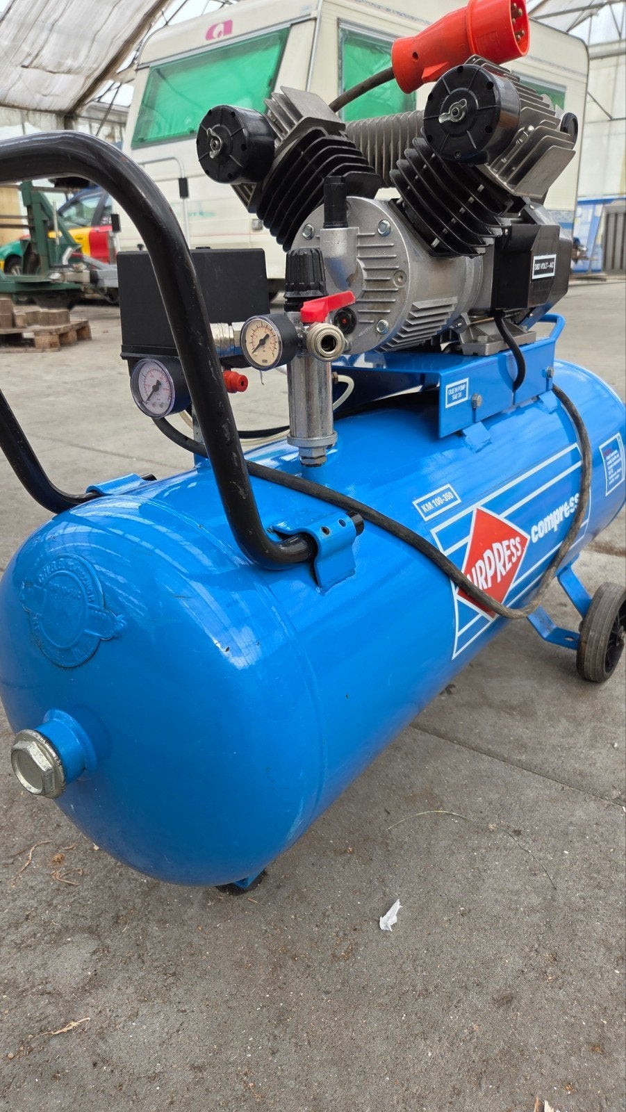 Airpress compressor 2 cilinder KM100-350 10bar, Gebruikt, Ophalen of Verzenden, 200 tot 400 liter/min, Mobiel