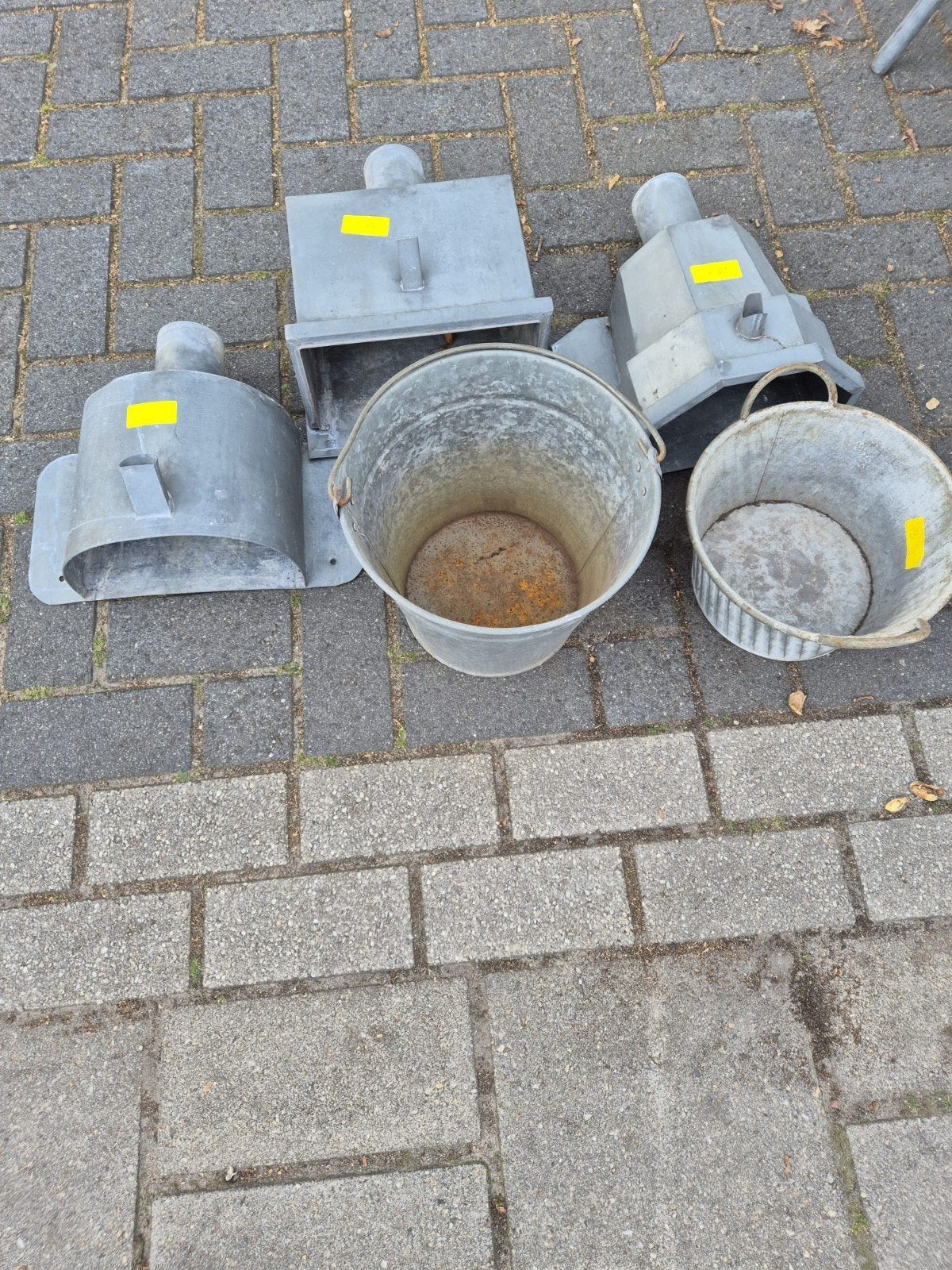 Diverse zinken teilen en emmers - Vintage decoratie, Ophalen, Gebruikt, Zink, Met handgreep