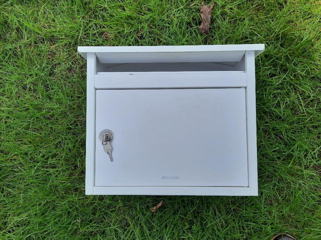 Brabantia brievenbus, Ophalen, Zo goed als nieuw, Staal, Wandbrievenbus