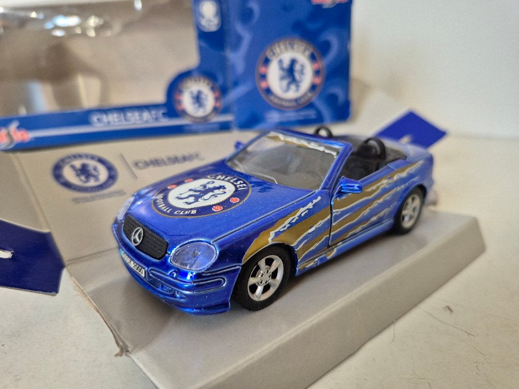 Maisto 21009 Mercedes-Benz SLK Chelsea FC nieuw in doos, Ophalen of Verzenden, Nieuw, Auto, Overige merken