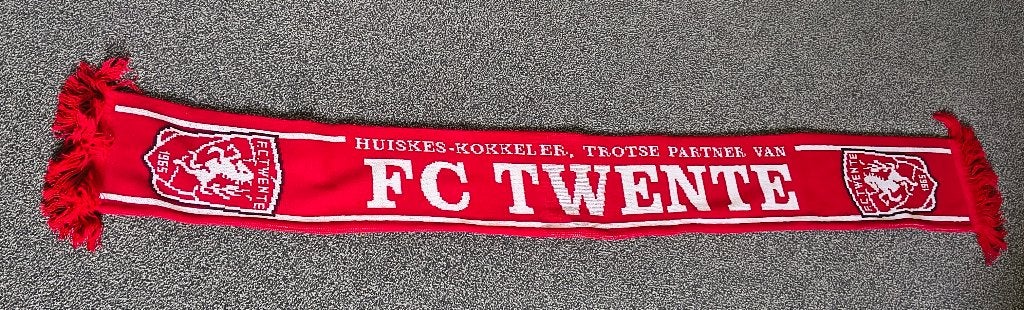FC Twente sjaal, Ophalen of Verzenden, Nieuw, F.C. Twente, Vaantje of Sjaal