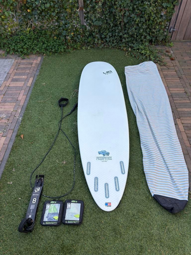 Libtech Pick Up Stick 7'6" - Complete Surfset, Watersport en Boten, Golfsurfen, Ophalen, Zo goed als nieuw, Funboard, Met vinnen