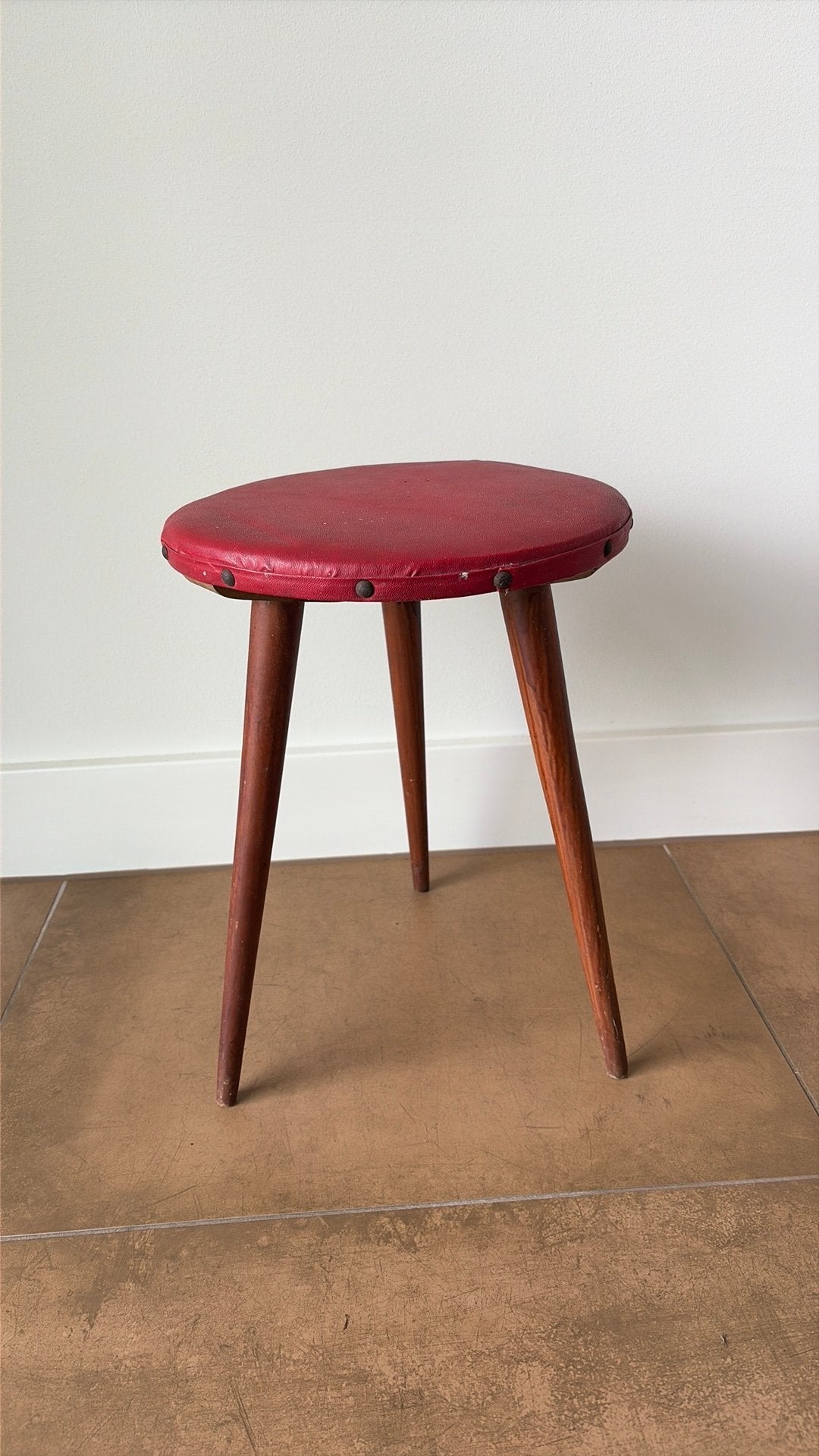 Vintage driepoot krukje rood skaileer, Ophalen of Verzenden, Gebruikt, Overige materialen