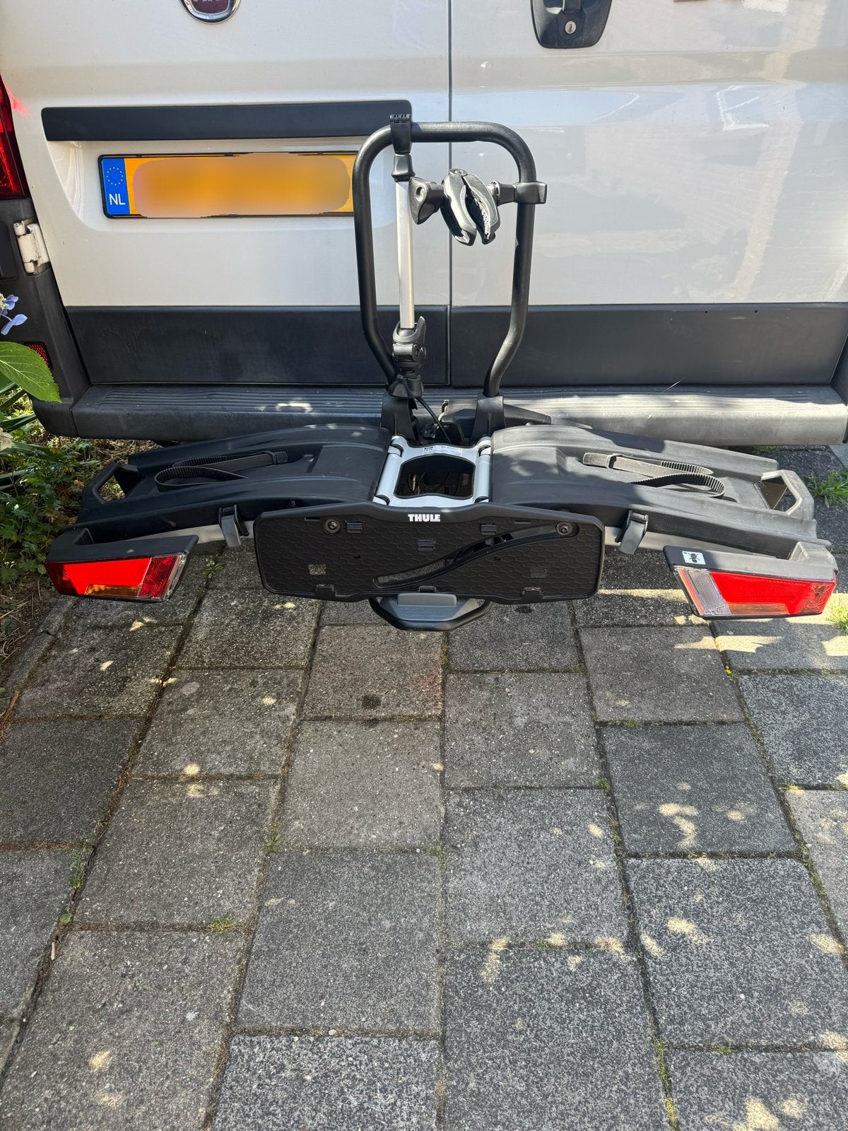 Thule EasyFold XT 2 (933) Volledig opvouwbaar en kantelbaar, Ophalen, Zo goed als nieuw, Trekhaakdrager
