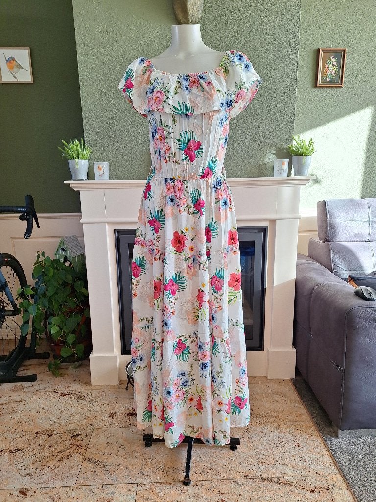 Lola Liza maxi jurk S valt als M 40, Kleding | Dames, Jurken, Maat 38/40 (M), Zo goed als nieuw, Onder de knie, Lola Liza