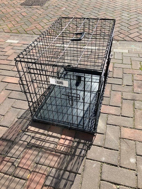 Stalen bench voor hond of kat of konijn van het merk Luki., Ophalen, Gebruikt