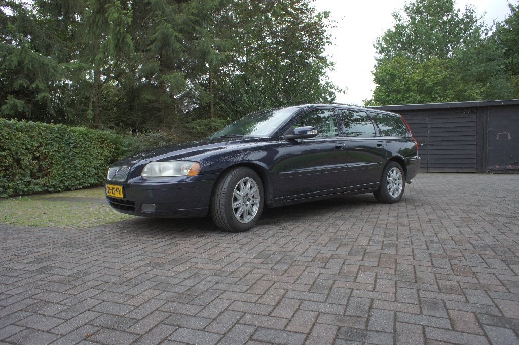 Volvo V70 2.4 D5 136KW Geartronic 2006 Blauw, 1800 kg, Beige, Blauw, Stationwagon