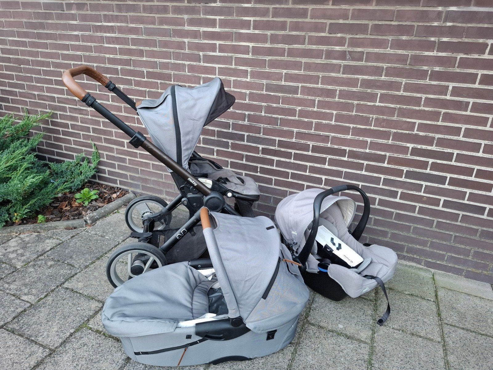 Mutsy Evo Combiwagen met reiswieg en autostoeltje, Ophalen of Verzenden