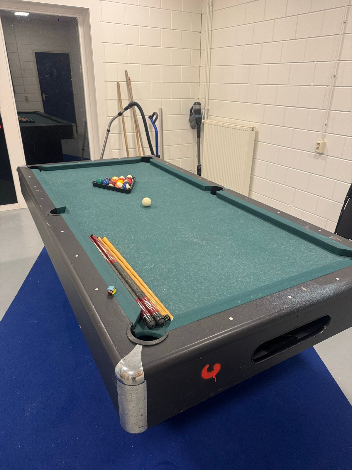 Grote Pooltafel 240x120x80cm met ballen en keuen, Ophalen, Gebruikt, Pooltafel