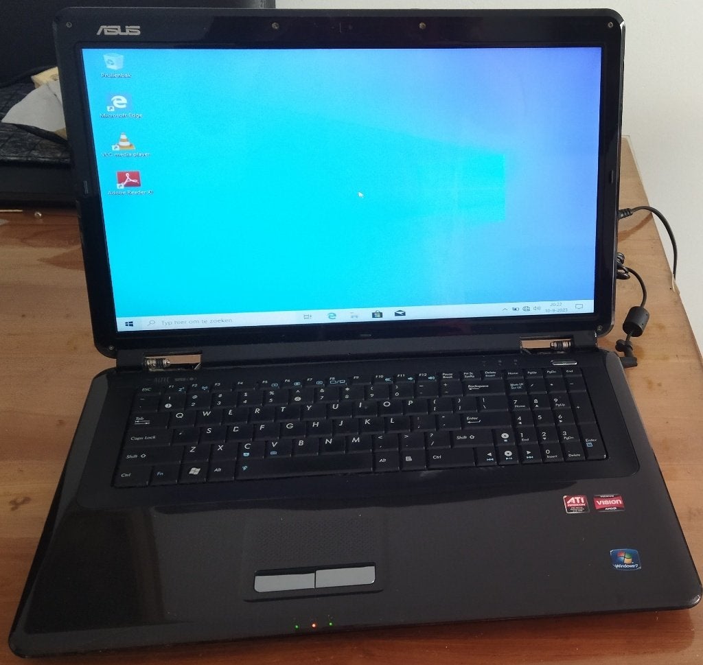 Asus K70IJ, AMD Athlon II M320 CPU/4gbRAM/320gbHDD, Qwerty, Ophalen of Verzenden, Zo goed als nieuw, Asus K70IJ