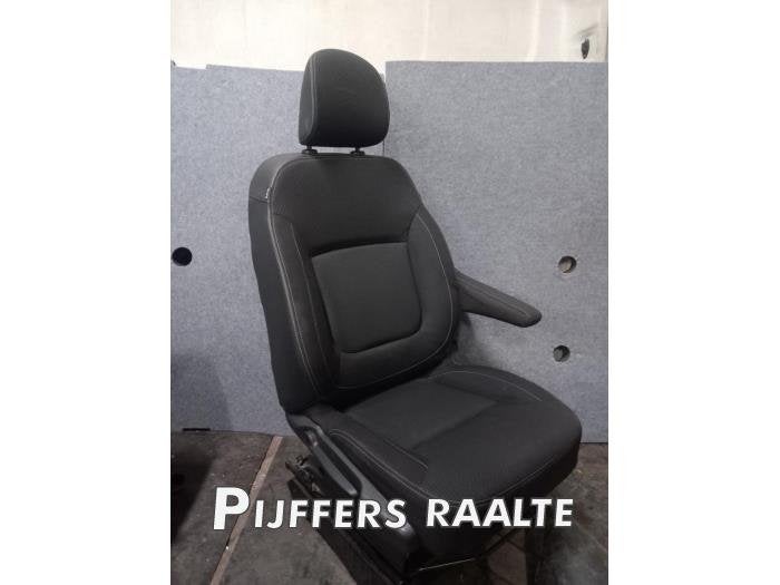 Stoel rechts van een Renault Trafic, Gebruikt, -, Renault, -