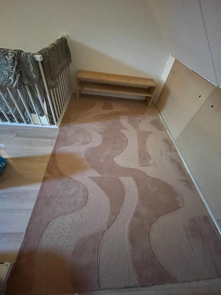 Vloerkleed Kwantum Roze in top staat 190cm bij 280cm, Ophalen, Overige kleuren, Zo goed als nieuw, Minder dan 10 m²