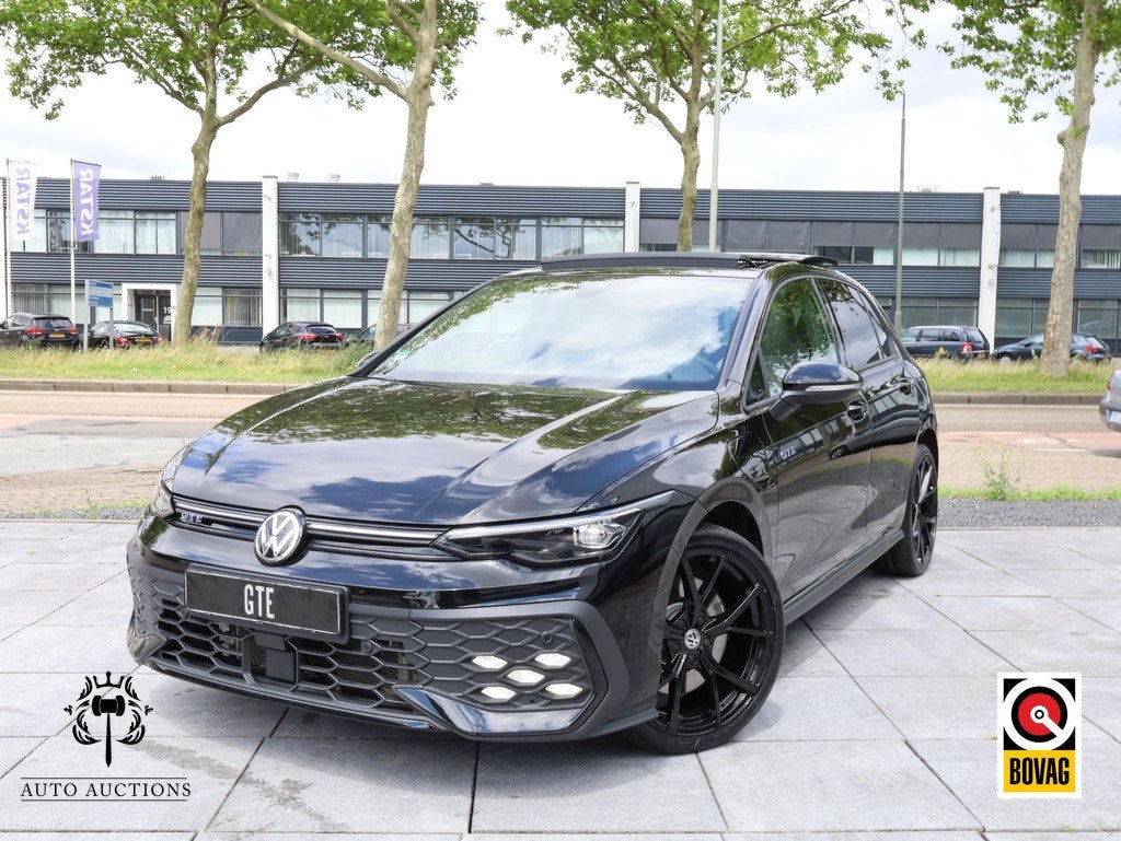 Volkswagen Golf GTE 1.5 eHybrid 272PK | Panodak | Leer | Sto, 4 cilinders, 150 min, Automatische klimaatregeling, Hatchback