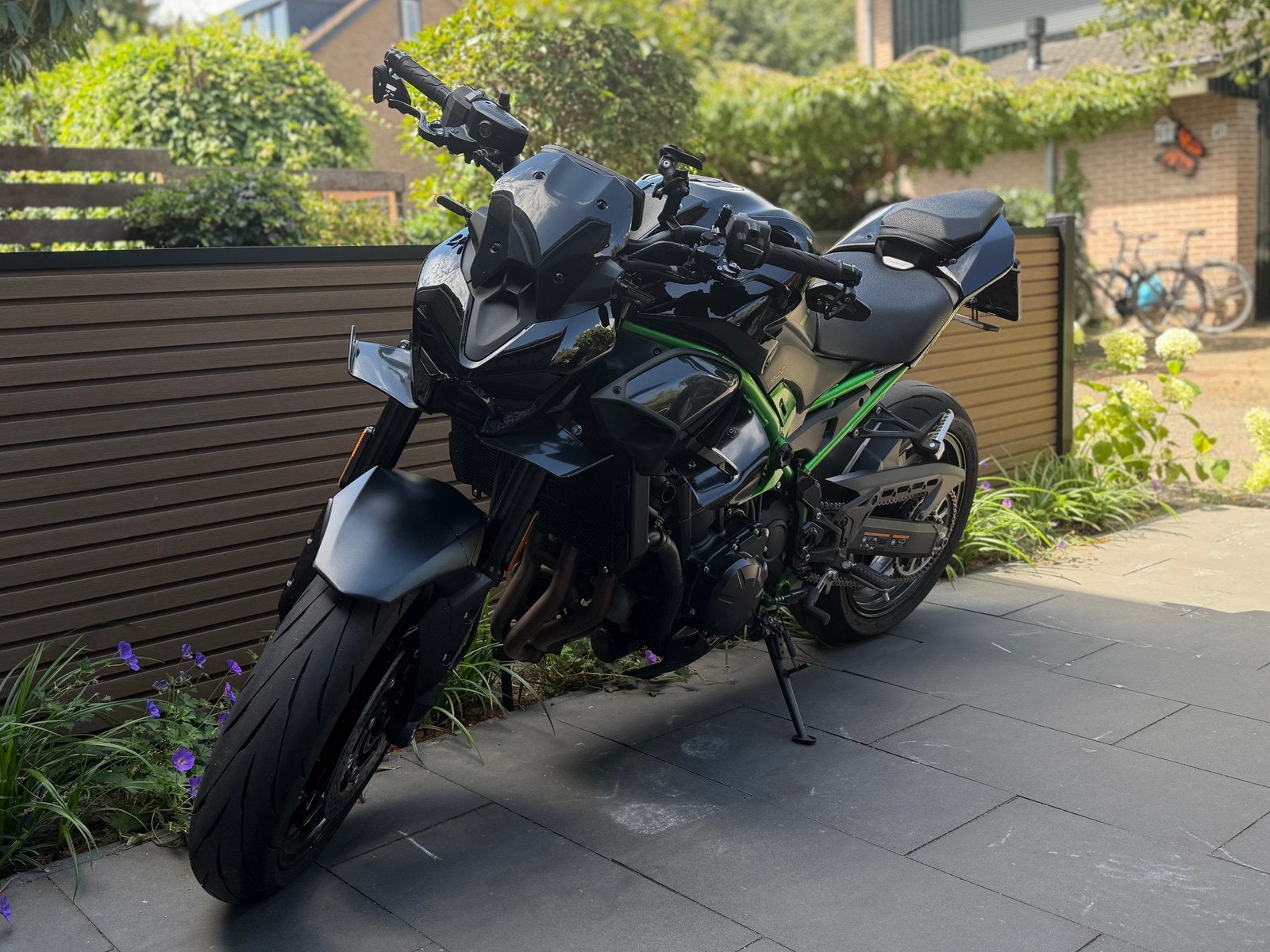 Kawasaki Z900 2025 LED Quickshifter Cruise USB Smoke Uitlaat, Motorrijbewijs A, 948 cc, Particulier, Meer dan 35 kW