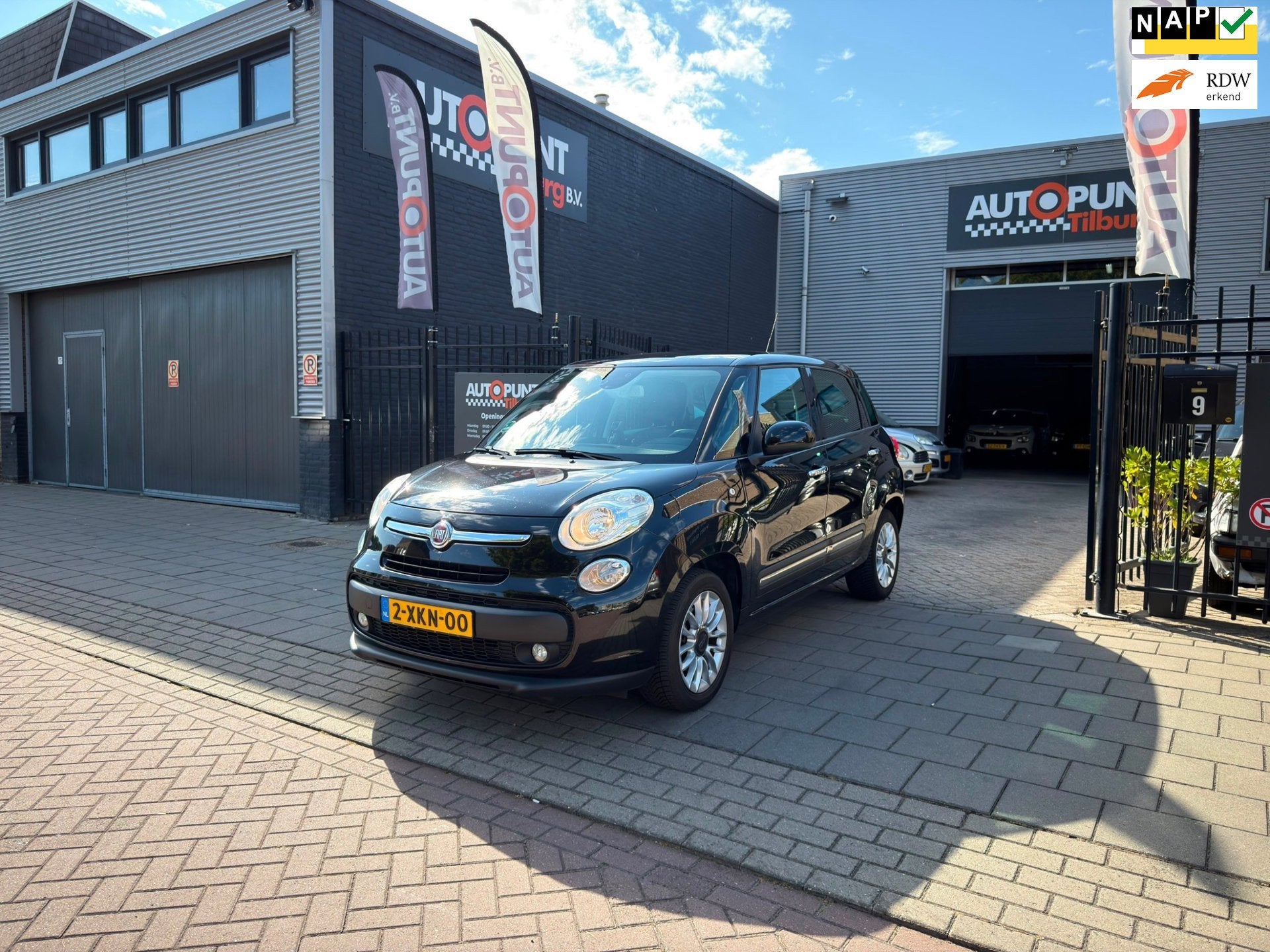 Fiat 500 L 0.9 TwinAir Lounge Airco Panoramadak PDC NAP APK, Auto's, Fiat, Gebruikt, Euro 6, Zwart, Origineel Nederlands