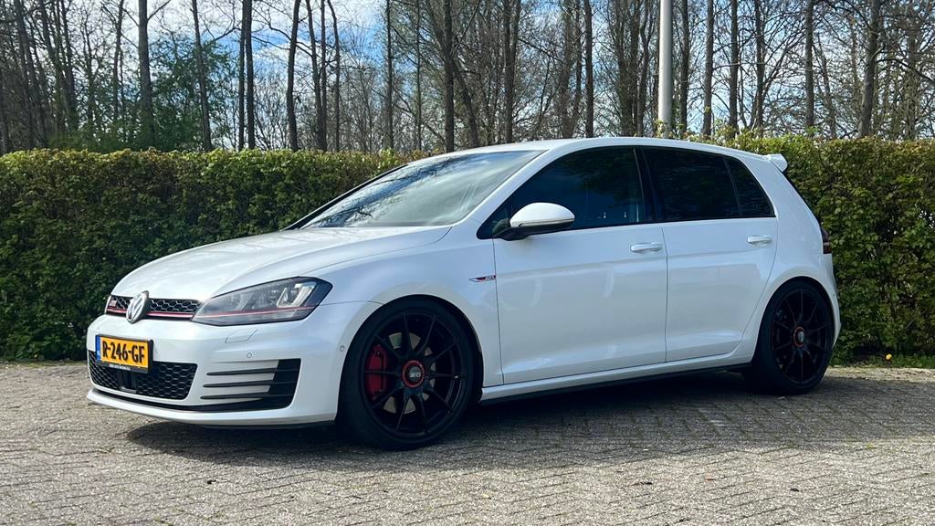 Volkswagen Golf 7 GTI Stage 3 | IS38 hybrid | DSG | 418pk!, Auto's, Stof, Zwart, 4 cilinders, 1984 cc