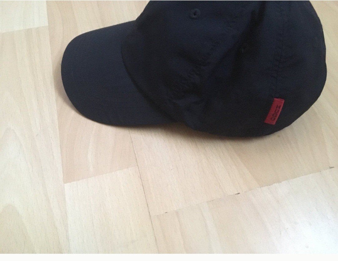 hugo boss pet, Ophalen of Verzenden, Zo goed als nieuw