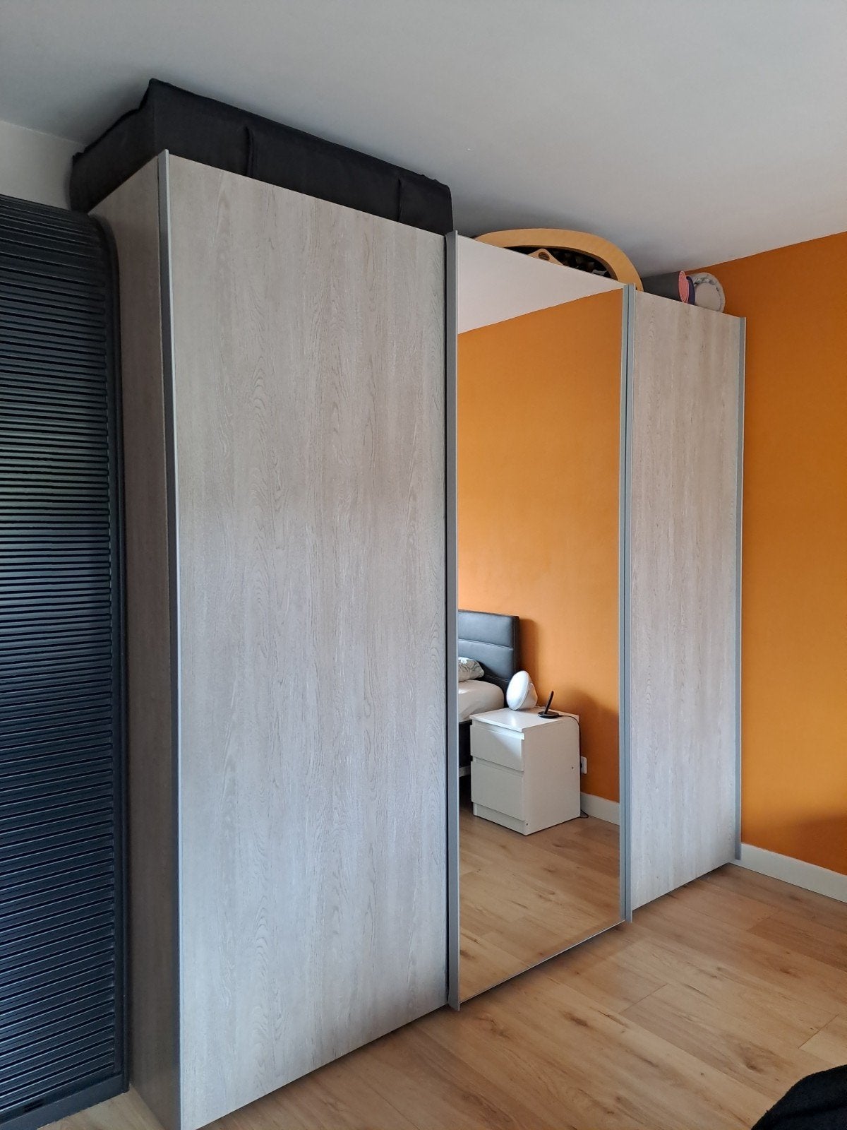 Middelink Slaapmode Kledingkast met Schuifdeuren, Ophalen, Met deur(en), Gebruikt, 200 cm of meer