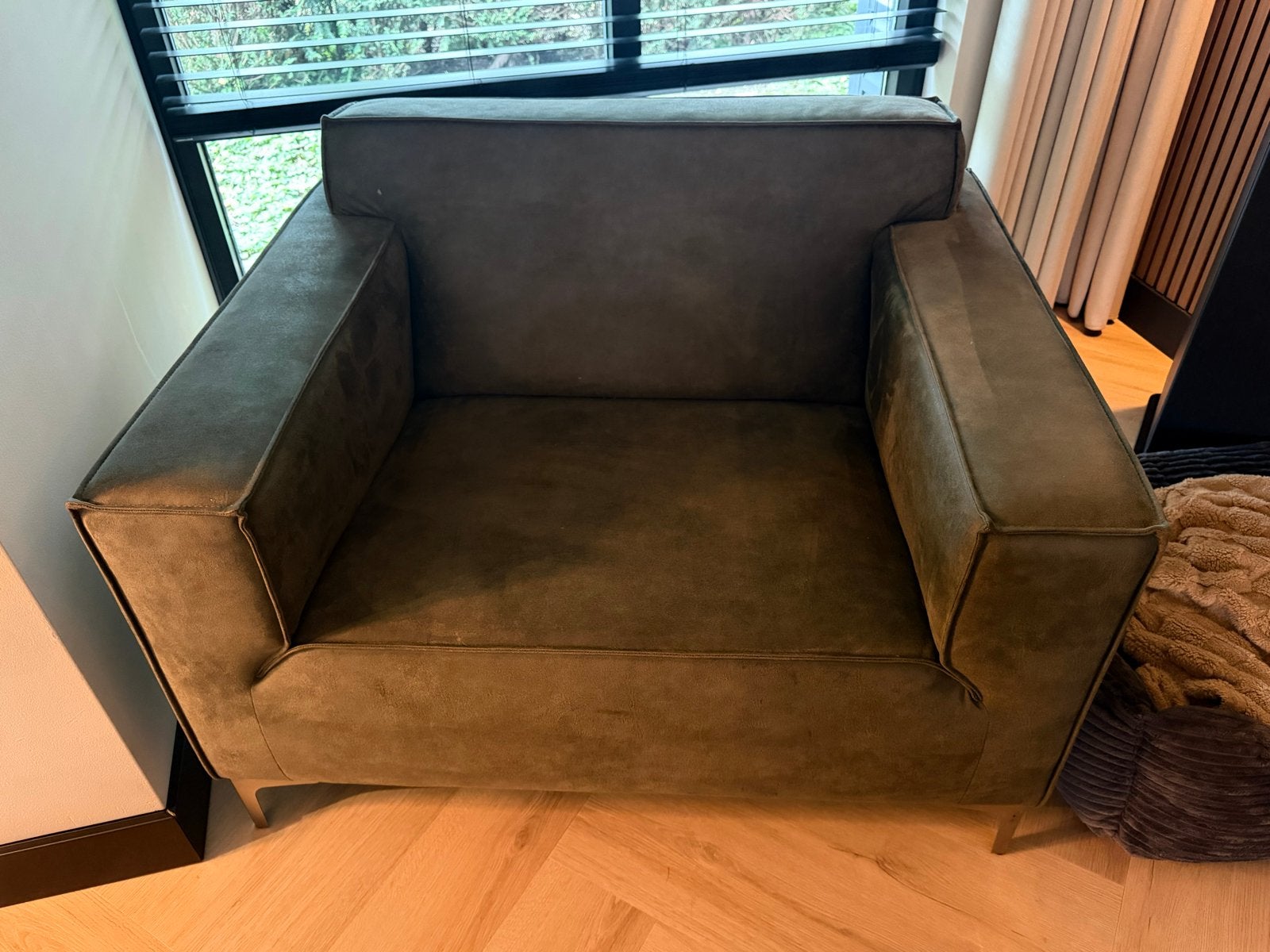 Comfortabele fauteuil in olijfgroen buffelleer, Ophalen, Zo goed als nieuw, Leer, 75 tot 100 cm