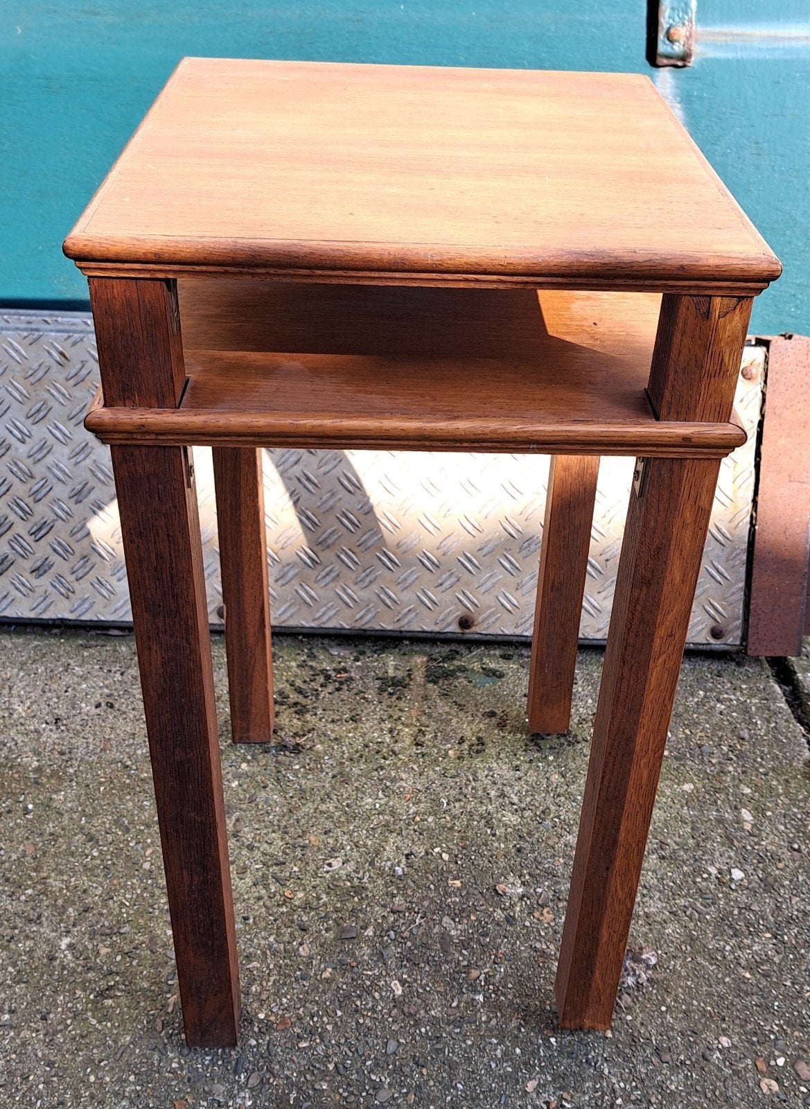 Tafel tafeltje oud bijzettafeltje, Ophalen