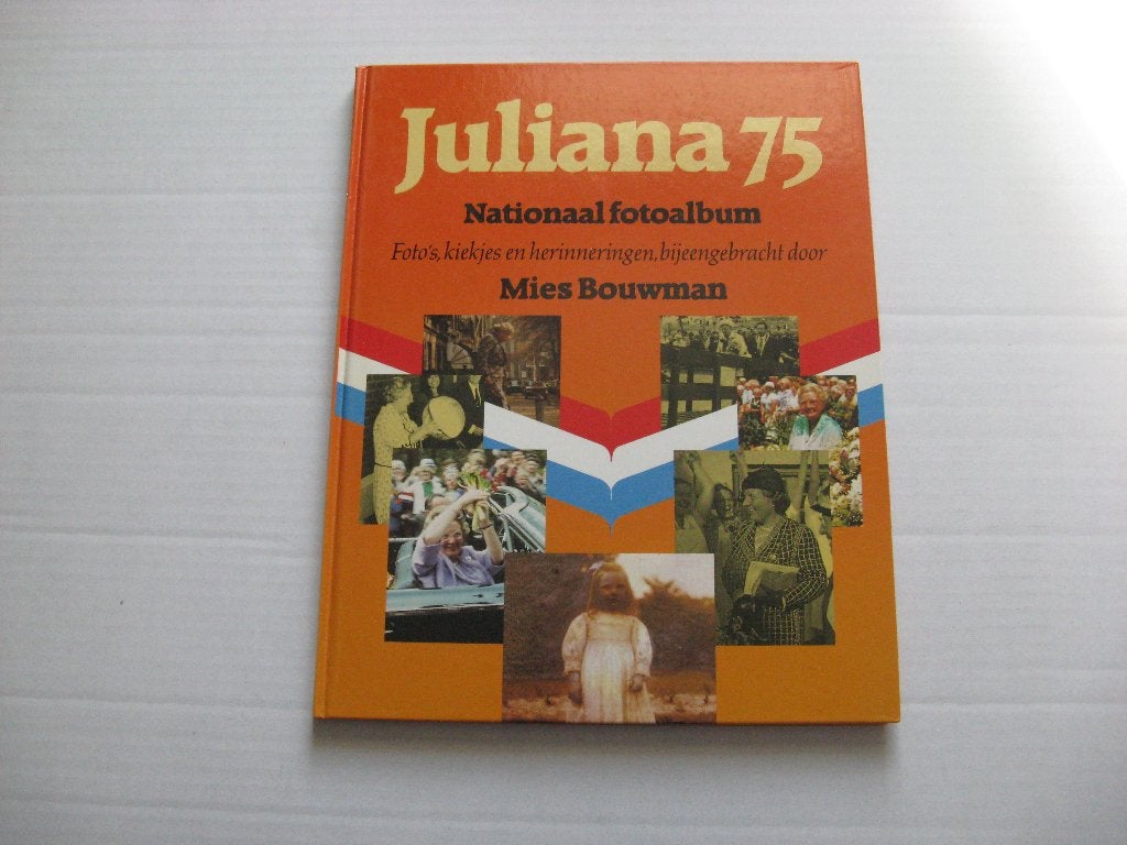 Juliana 75 jaar Nationaal fotoalbum door Mies Bouwman, Verzamelen, Koninklijk Huis en Royalty, Ophalen of Verzenden, Zo goed als nieuw