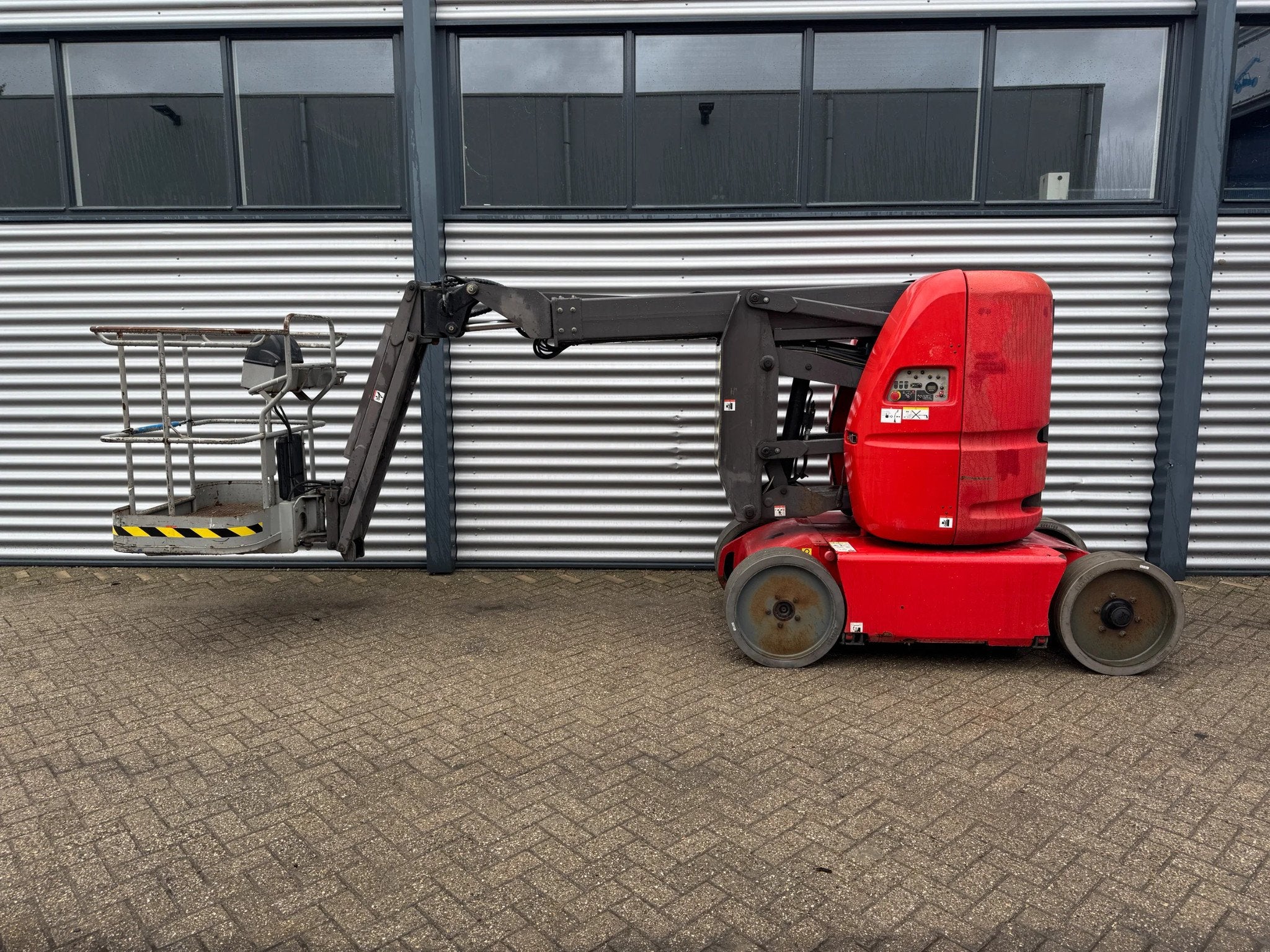 Manitou 120AETJ-C 3D Knikarmhoogwerker hoogwerker (2011), Zakelijke goederen
