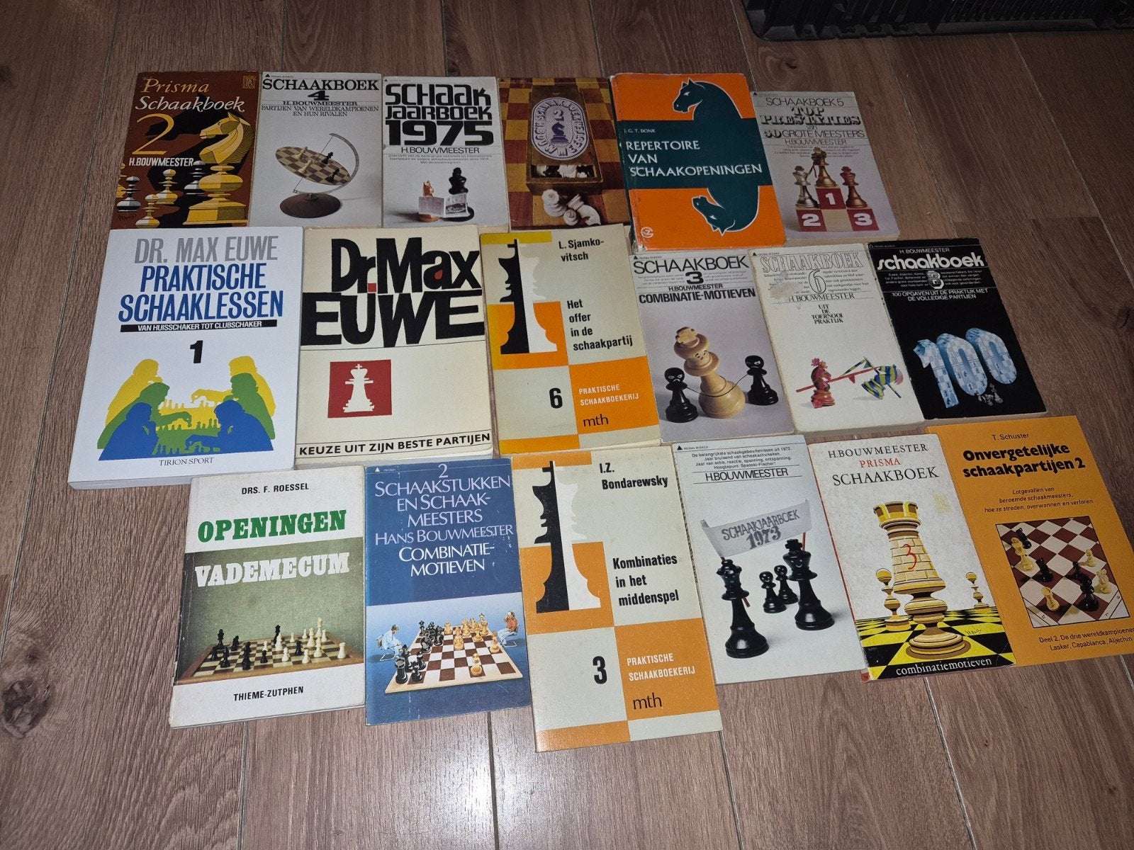 18 vintage schaakboeken – o.a. Max Euwe & Bouwmeester, Boeken, Ophalen of Verzenden, Gelezen, Denksport