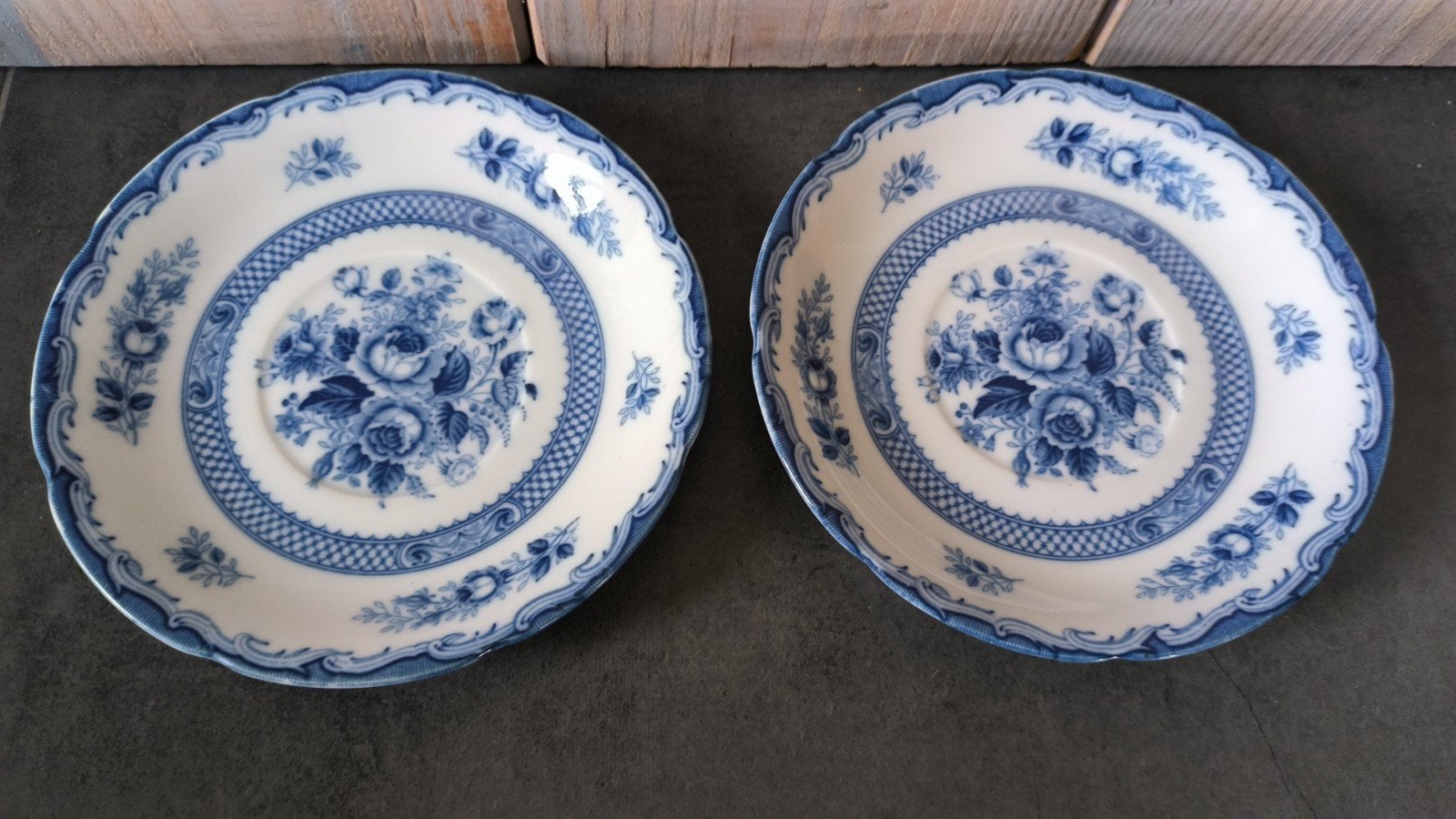 2 Bleu Rose, fine China Porseleinen Schaaltjes - Blauw- 17 c, Antiek en Kunst, Ophalen of Verzenden