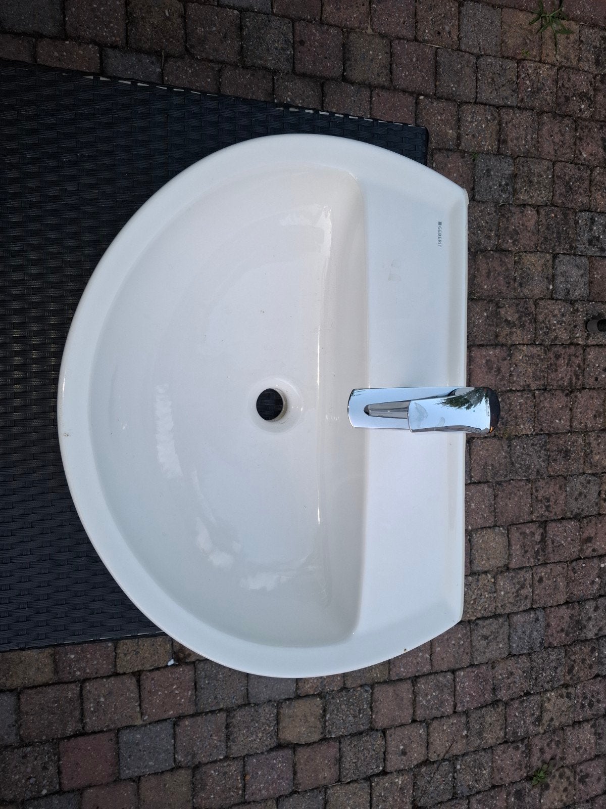 Nieuwe Geberit wastafel met mengkraan, Ophalen, Nieuw, Chroom, Wastafel