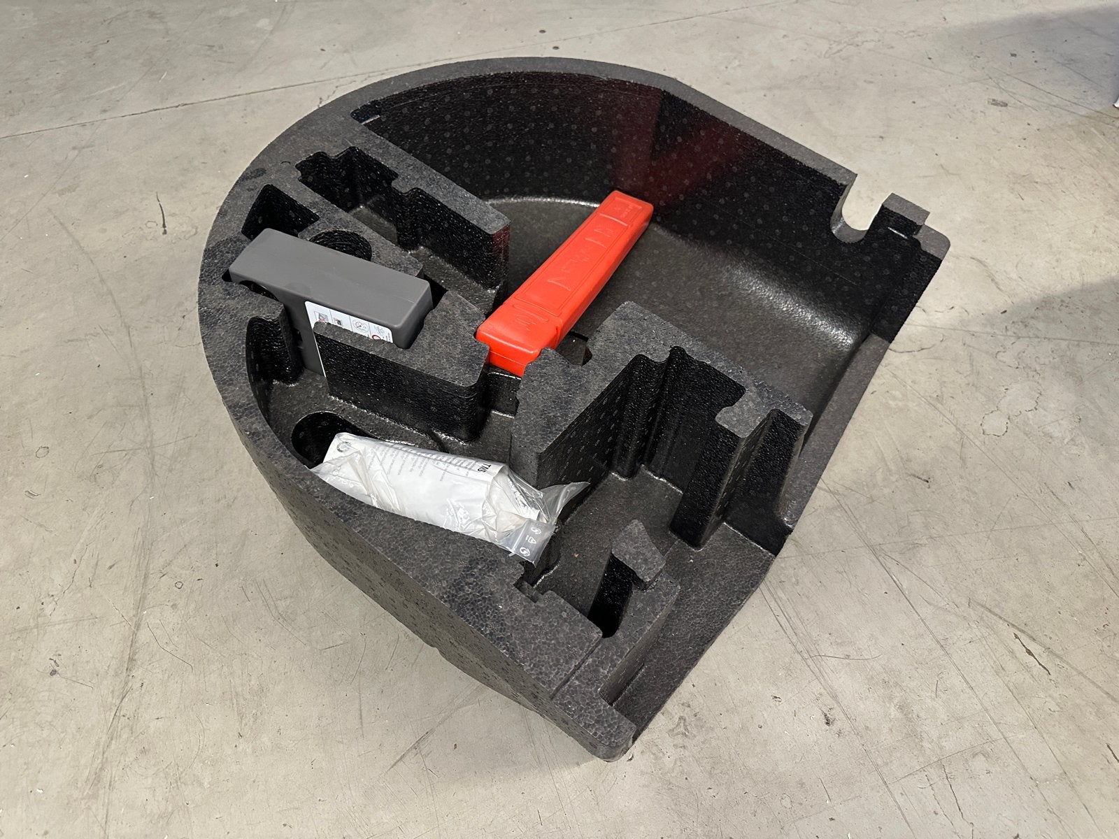 Originele reservewiel bak VW Polo 6R, Ophalen, Nieuw, Volkswagen