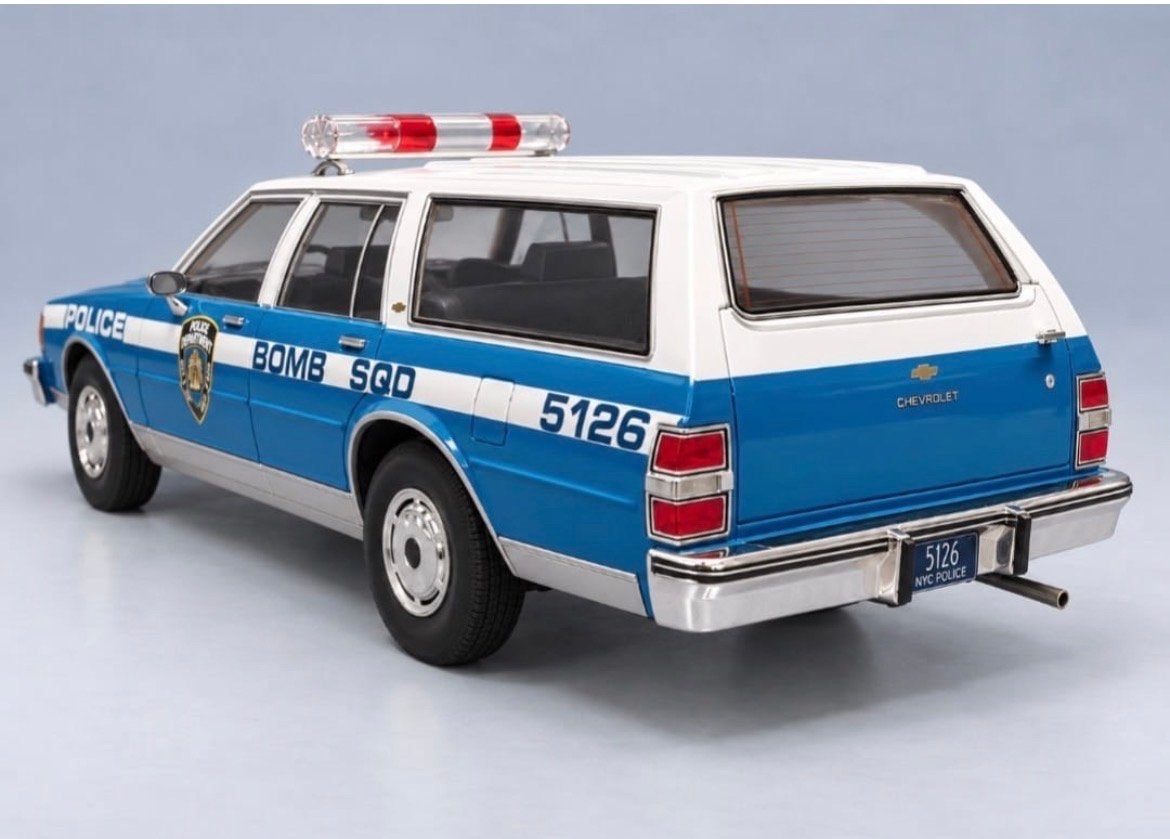 Chevrolet Caprice Estate Wagon 1985 - NYC Police 1:18, Ophalen of Verzenden, Nieuw, Auto, Overige merken