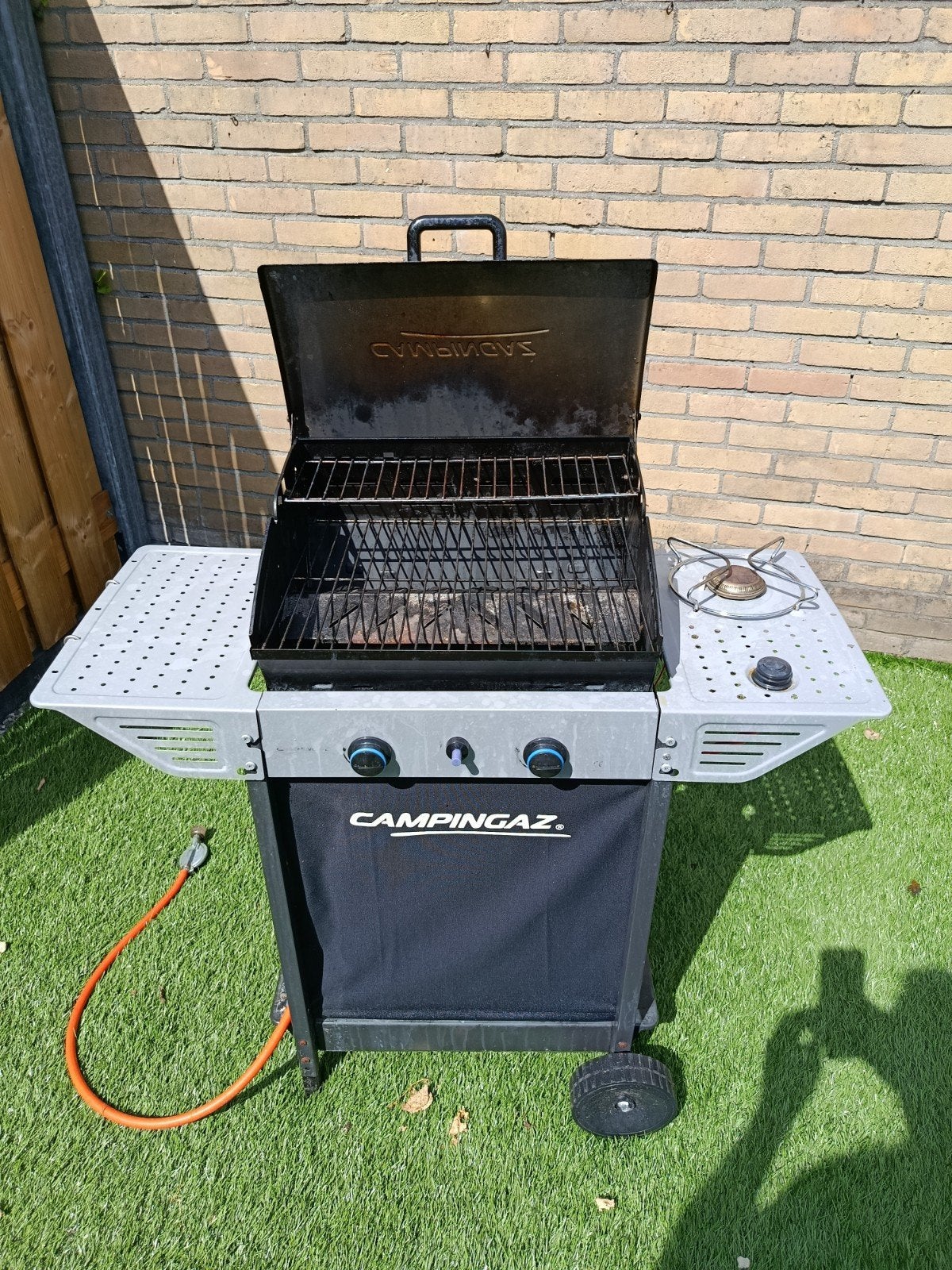 Campinggaz gas barbecue met zijbrander, Ophalen