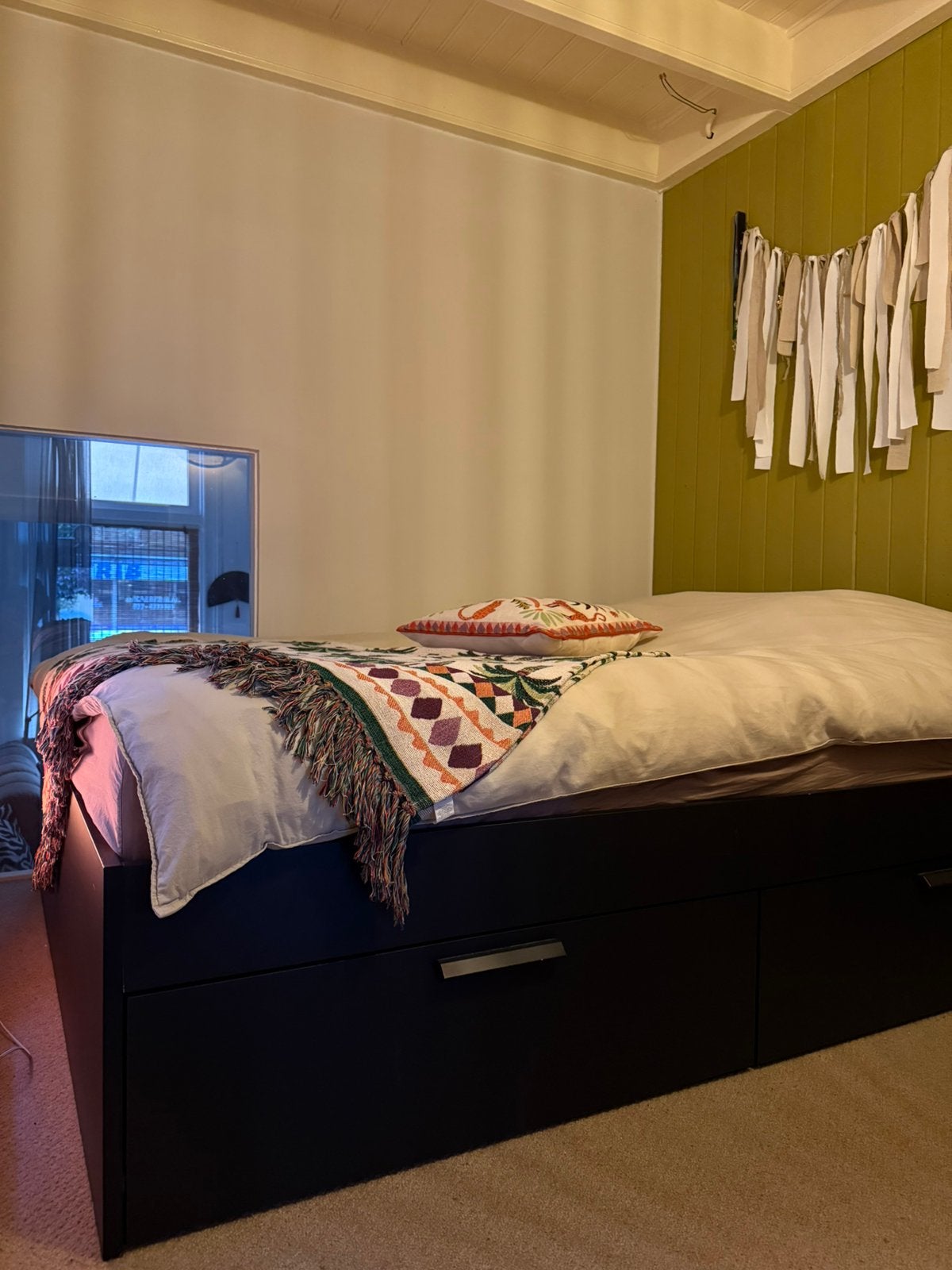 Zwart tweepersoons Ikea bed! Bijna gratis!, Ophalen, Verstelbaar, Zwart, Tweepersoons