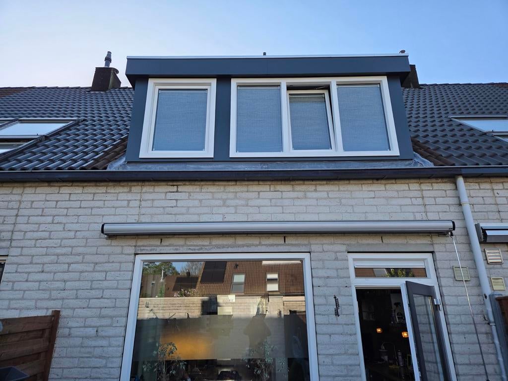 Zeer nette zonnewering van luxaflex, Tuin en Terras, Zonneschermen, Ophalen, Zo goed als nieuw, Knikarmscherm