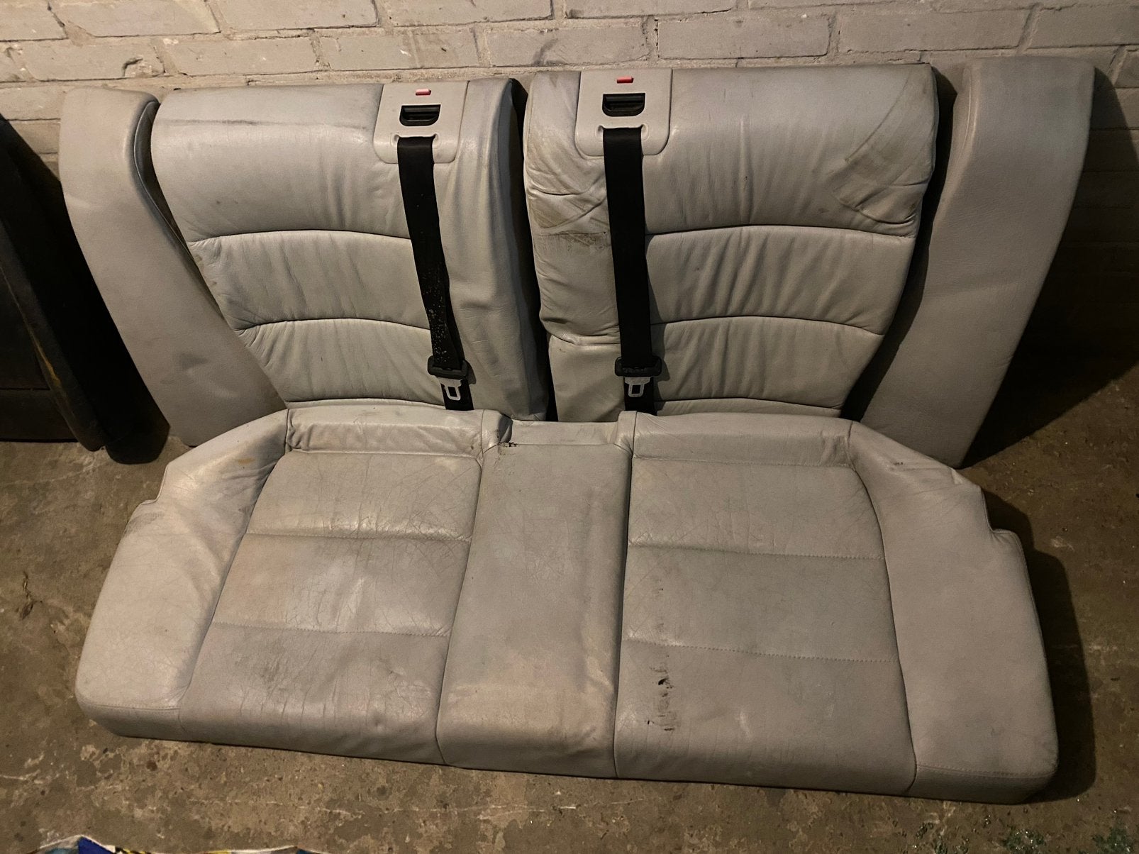 BMW E36 COUPÉ GRIJS LEDER VOOR STOELEN EN ACHTERBANK COMPLE, Auto-onderdelen, Ophalen, BMW