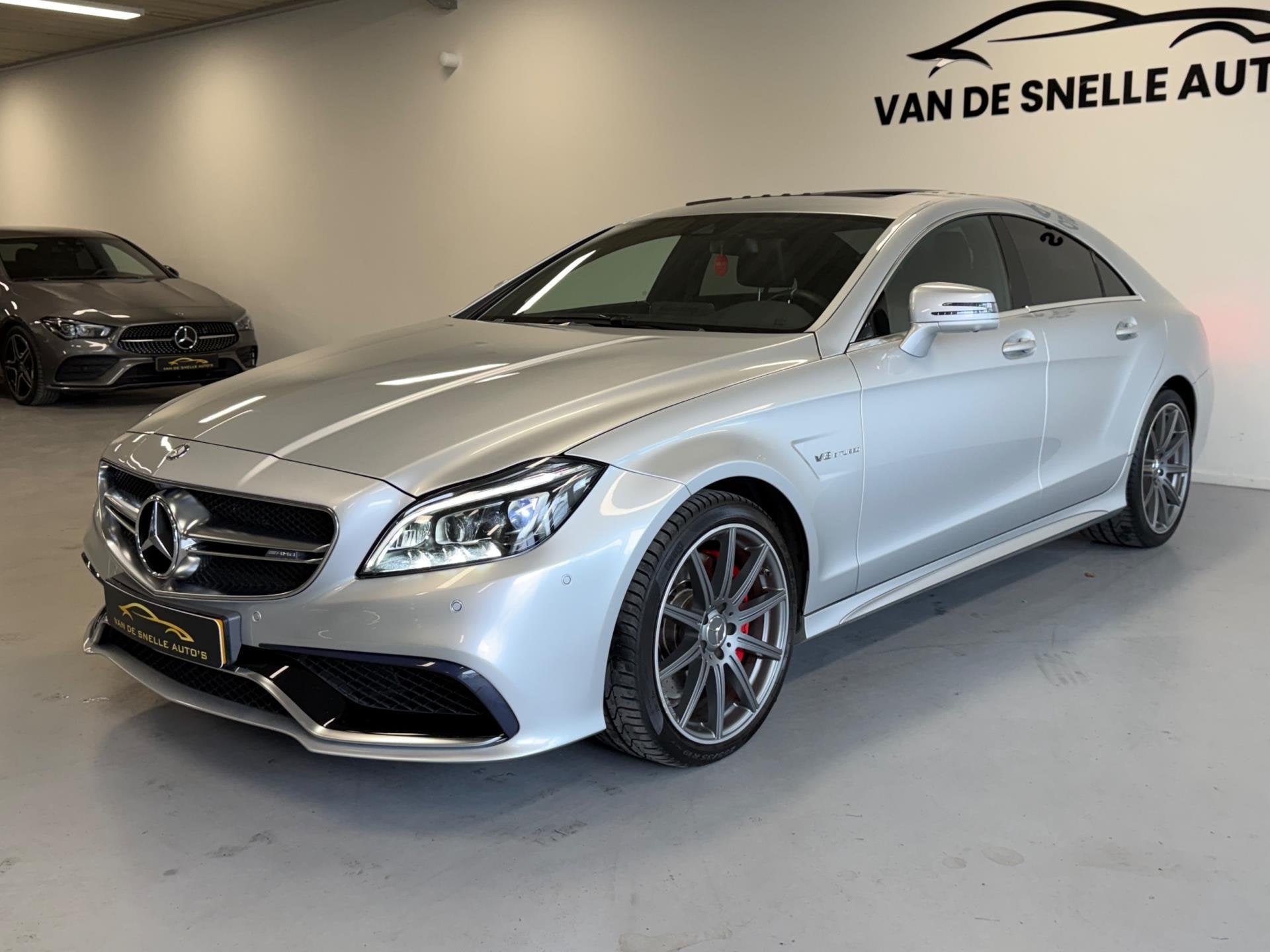 Mercedes-Benz CLS 63 S AMG 4MATIC 360CAMERA/H&K/DEALERONDERH, Auto's, Automaat, 5461 cc, Gebruikt, Bedrijf
